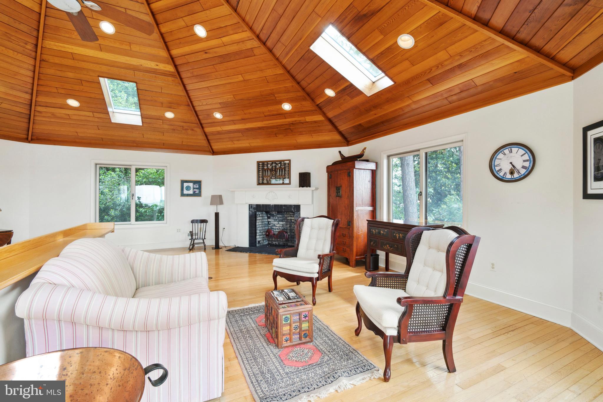 MARTINGHAM INN - Residential