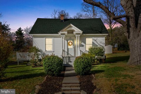 278 ALEXANDRIA PIKE WARRENTON VA 20186