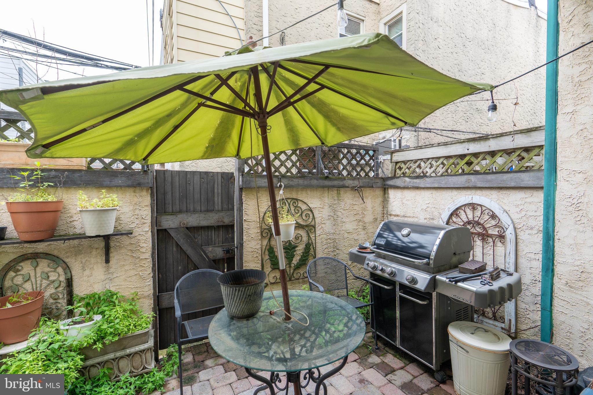 GIRARD ESTATES - Residential Lease