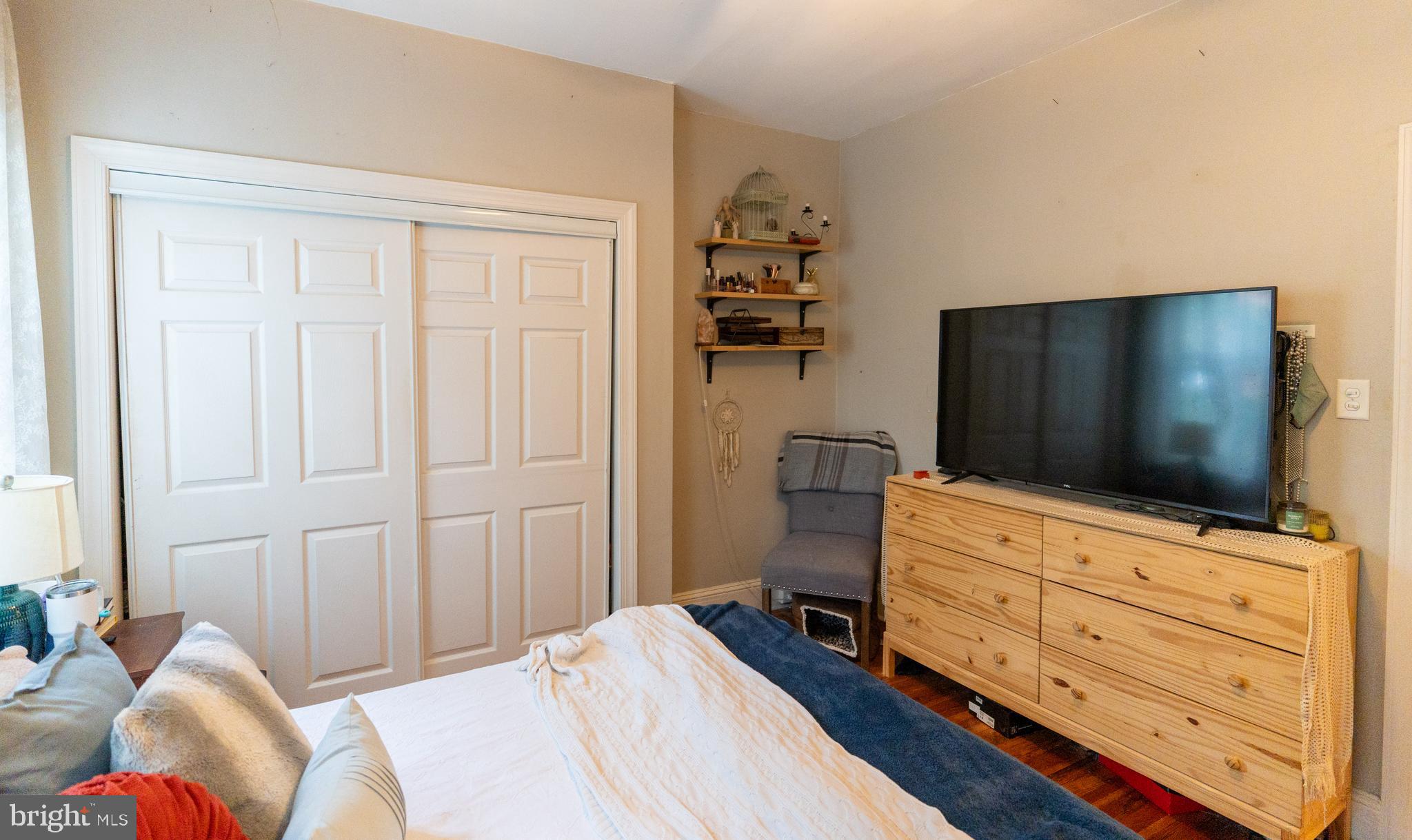 GIRARD ESTATES - Residential Lease