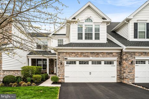 334 WHEAT SHEAF WAY COLLEGEVILLE PA 19426