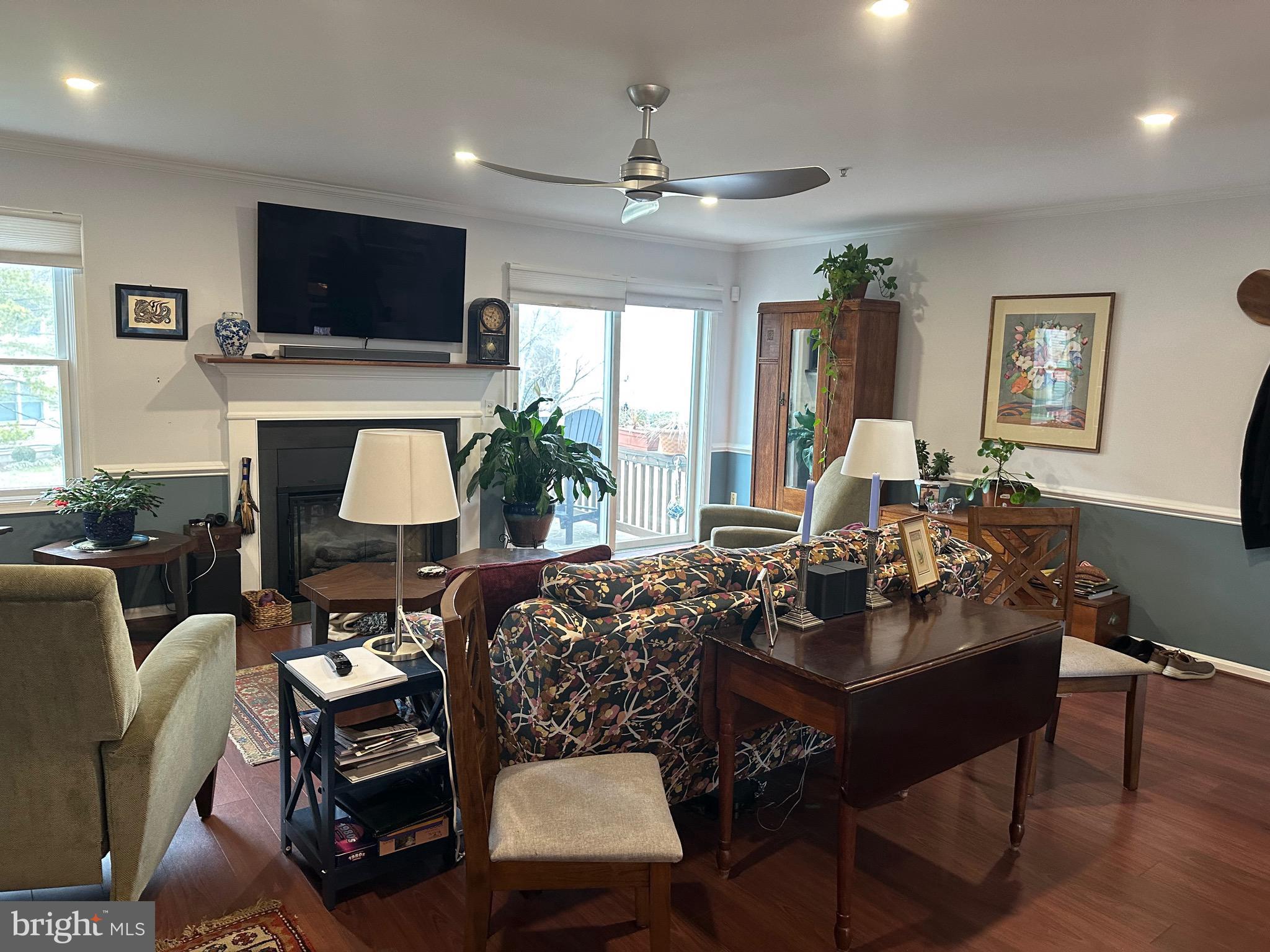 BAYSIDE MARINA - Residential Lease