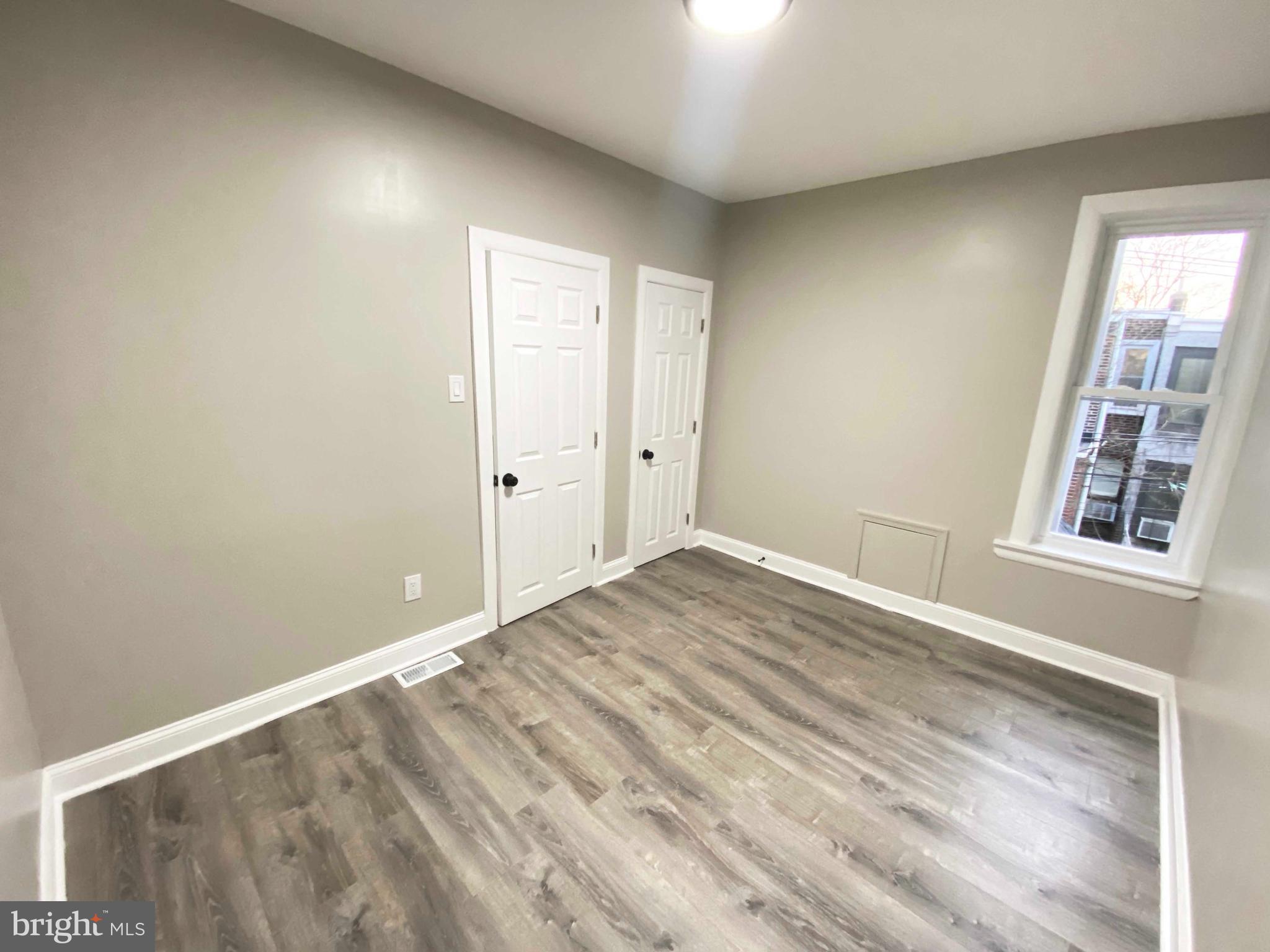 PORT RICHMOND - Residential