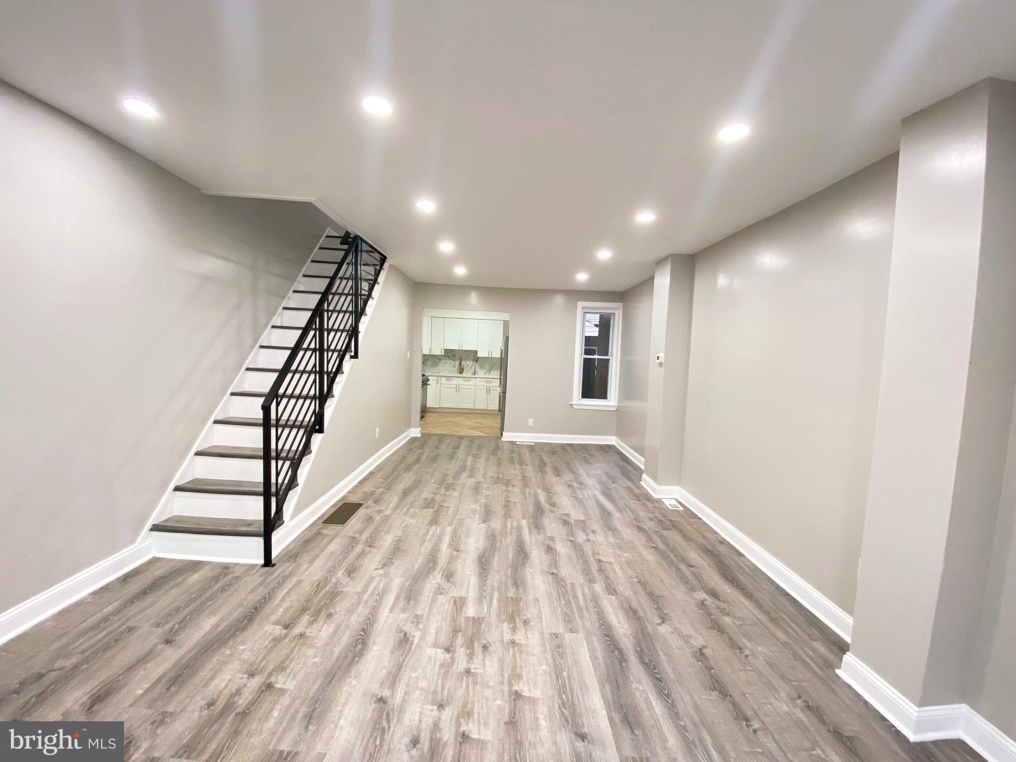 PORT RICHMOND - Residential