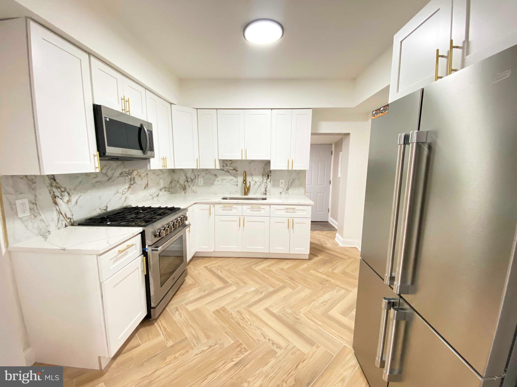 PORT RICHMOND - Residential