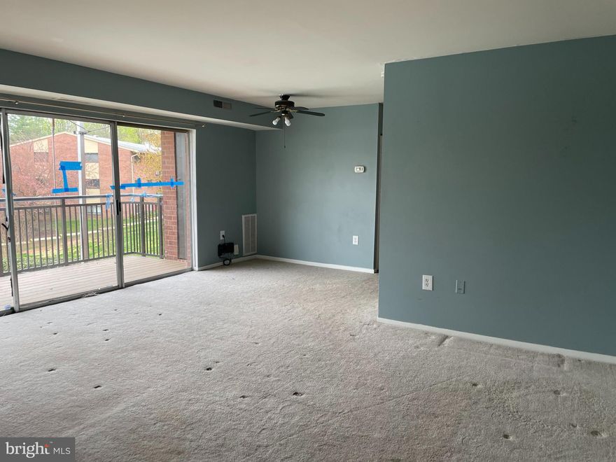 New balcony over looking the courtyard and pool!  Big south facing widnows.  Top level unit that has no body on top of you.  Noiseless.  Spacious living room & bedroom.  Kitchen and bath were remodeled some years ago.  Newer HVAC.  Condo fee covers gas cooking and heating, water and sewer.  Convenient location, bus stops outside complex, walk to grocery stores and restaurants.  Close to Metro and Mosaic shopping center with movie theaters...