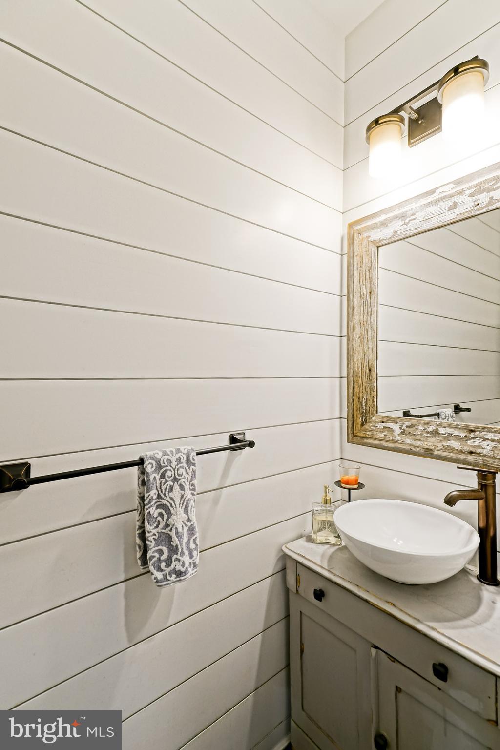 HAWKSEYE - Residential