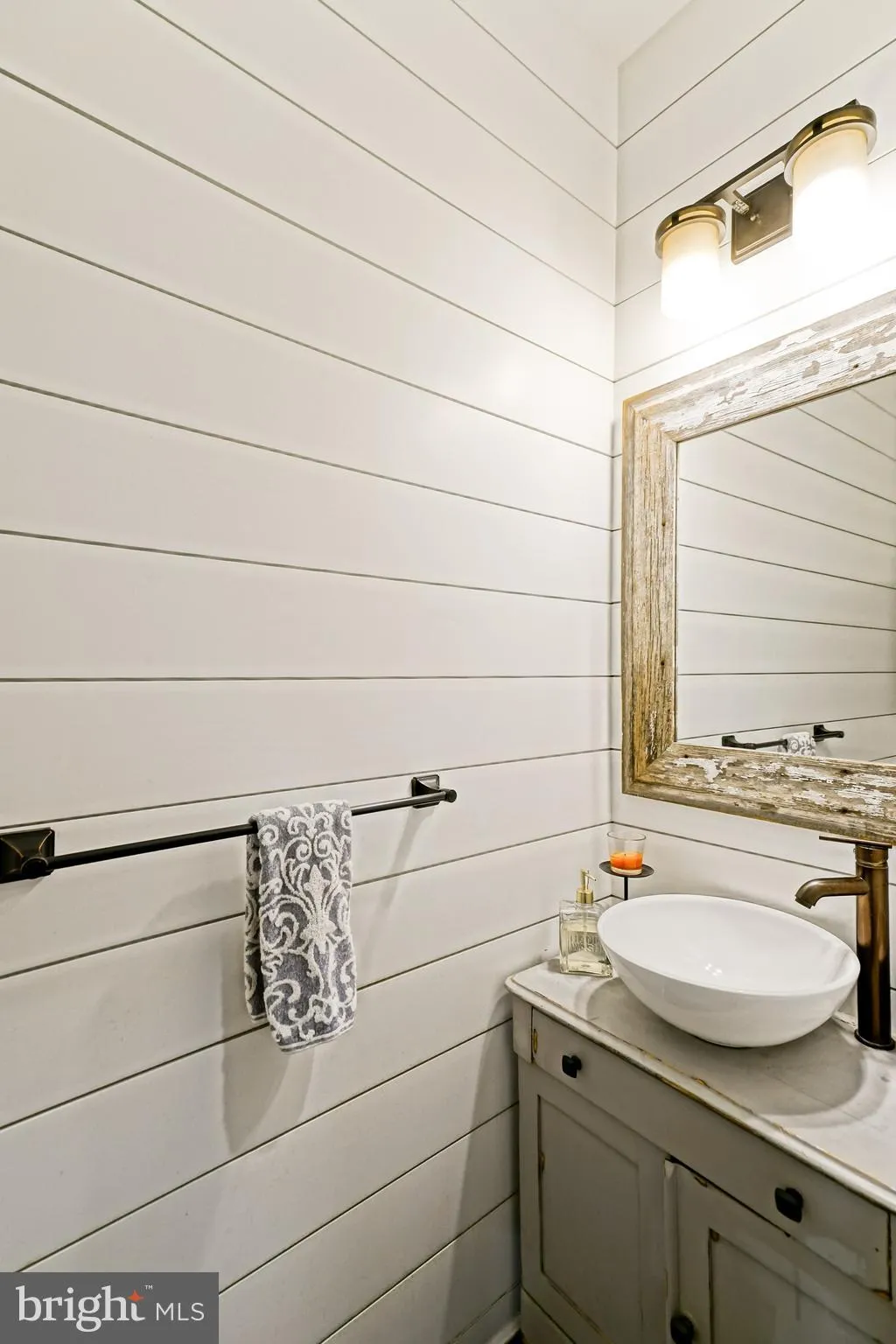 Lewes, Delaware 19958, United States, 6 Bedrooms Bedrooms, ,6 BathroomsBathrooms,Residential,Active,240353