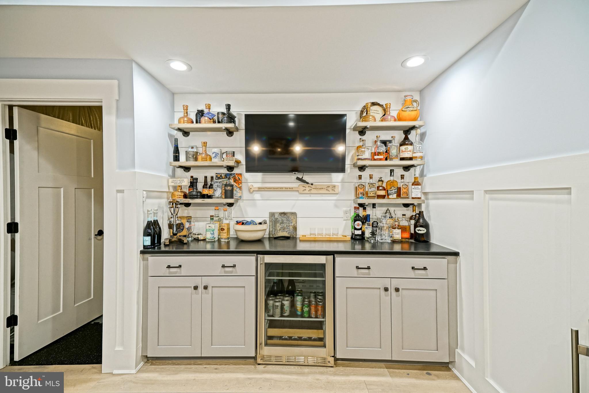 HAWKSEYE - Residential