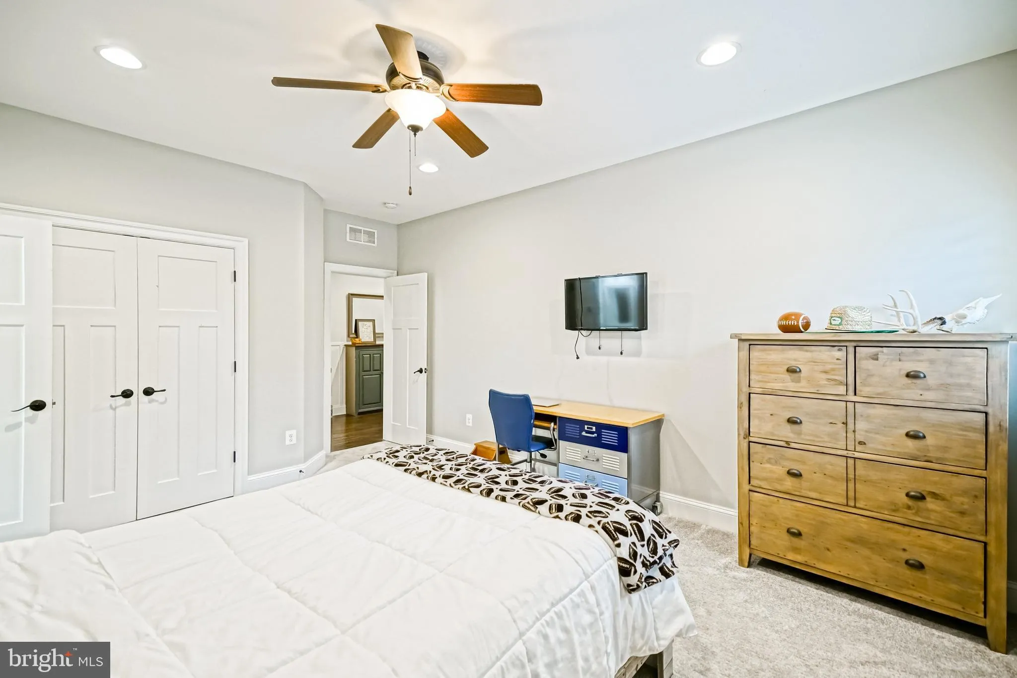 Lewes, Delaware 19958, United States, 6 Bedrooms Bedrooms, ,6 BathroomsBathrooms,Residential,Active,240353