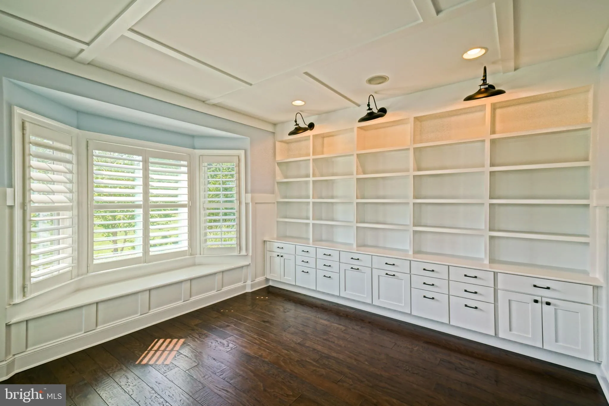 Lewes, Delaware 19958, United States, 6 Bedrooms Bedrooms, ,6 BathroomsBathrooms,Residential,Active,240353