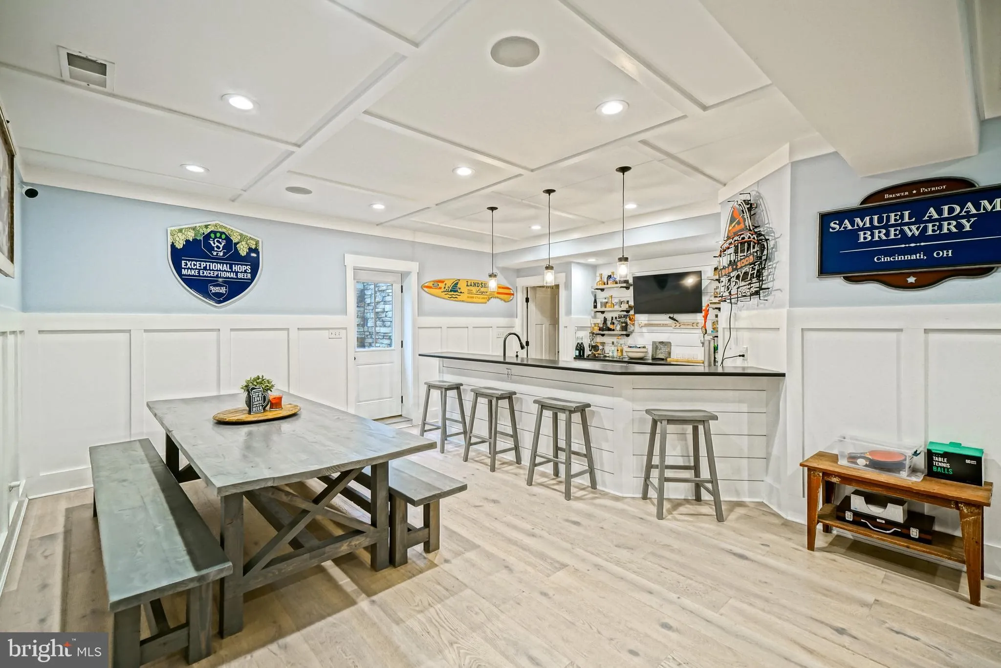 Lewes, Delaware 19958, United States, 6 Bedrooms Bedrooms, ,6 BathroomsBathrooms,Residential,Active,240353