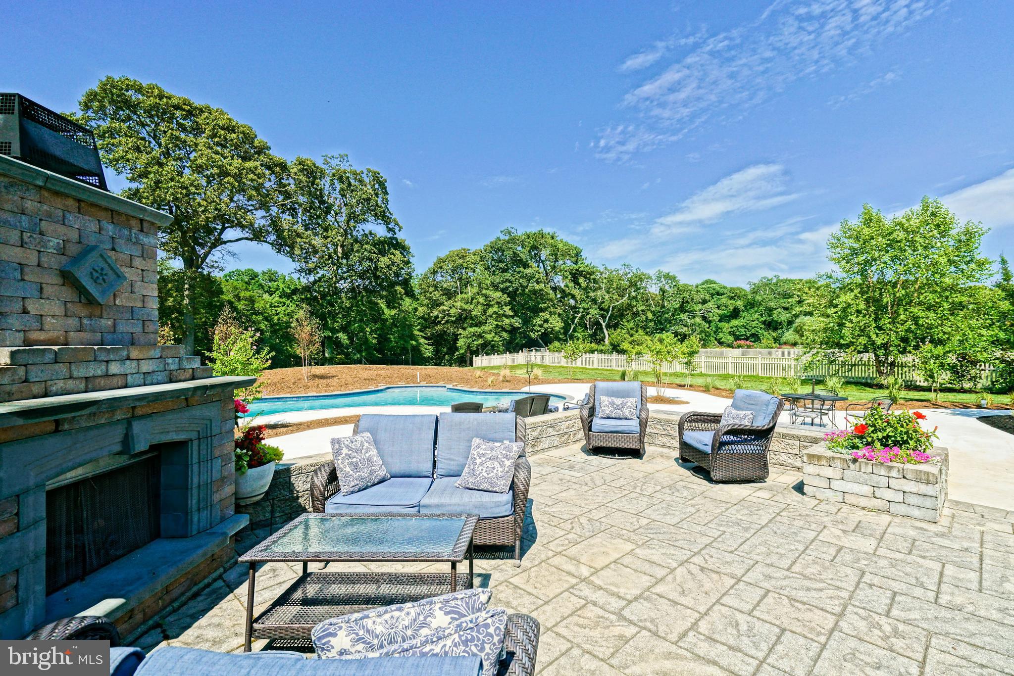 HAWKSEYE - Residential