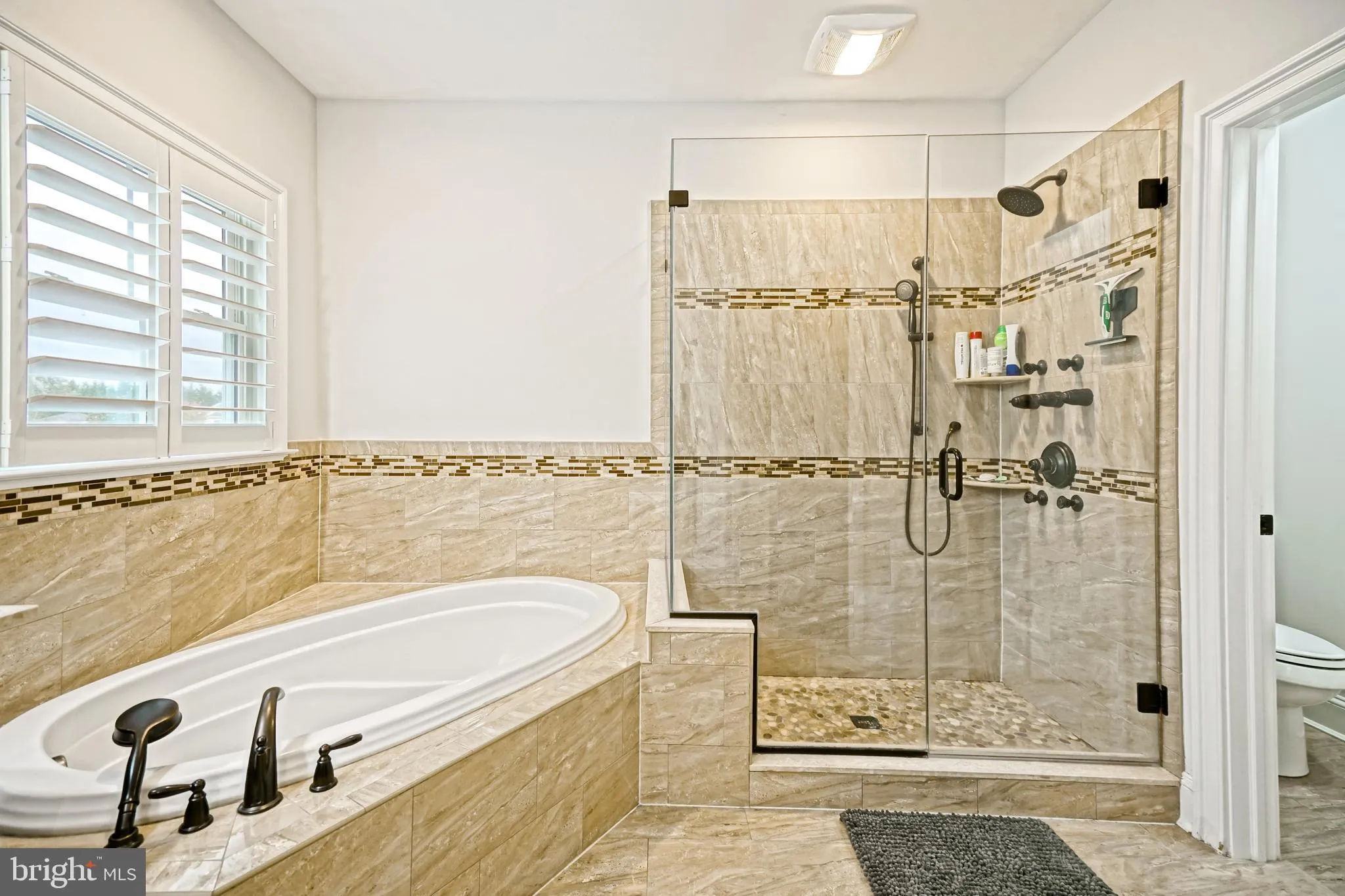 Lewes, Delaware 19958, United States, 6 Bedrooms Bedrooms, ,6 BathroomsBathrooms,Residential,Active,240353