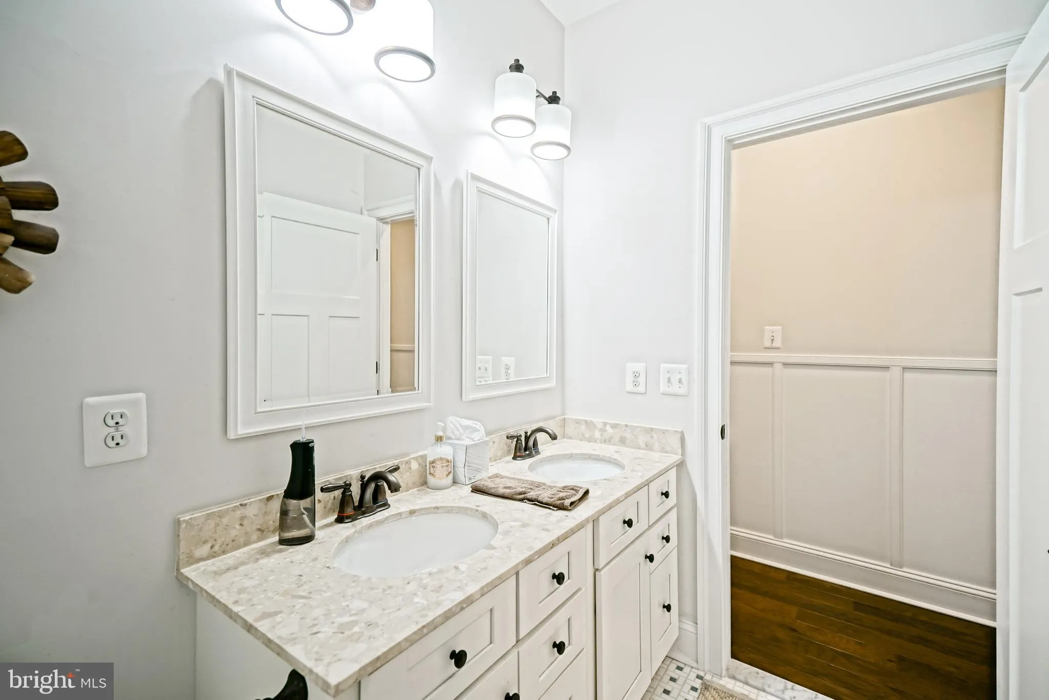 Lewes, Delaware 19958, United States, 6 Bedrooms Bedrooms, ,6 BathroomsBathrooms,Residential,Active,240353