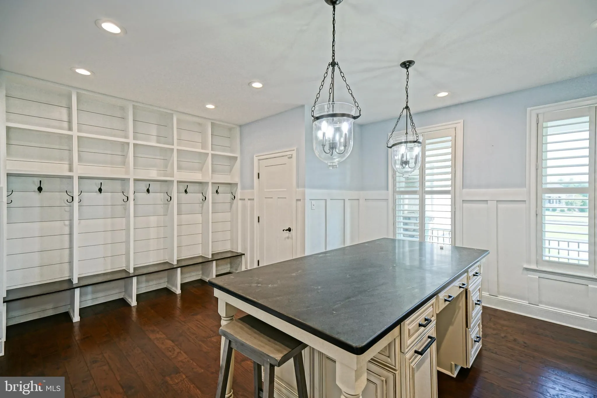 Lewes, Delaware 19958, United States, 6 Bedrooms Bedrooms, ,6 BathroomsBathrooms,Residential,Active,240353