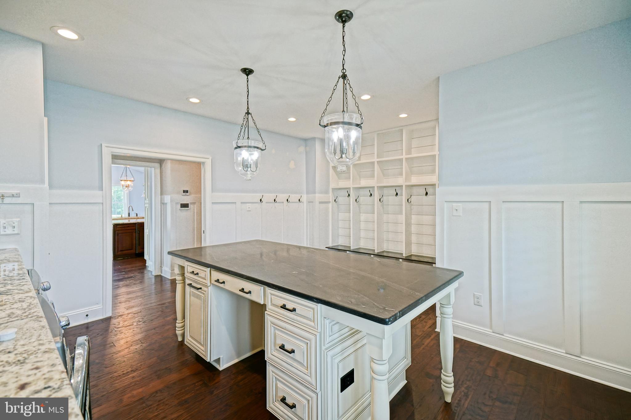 HAWKSEYE - Residential