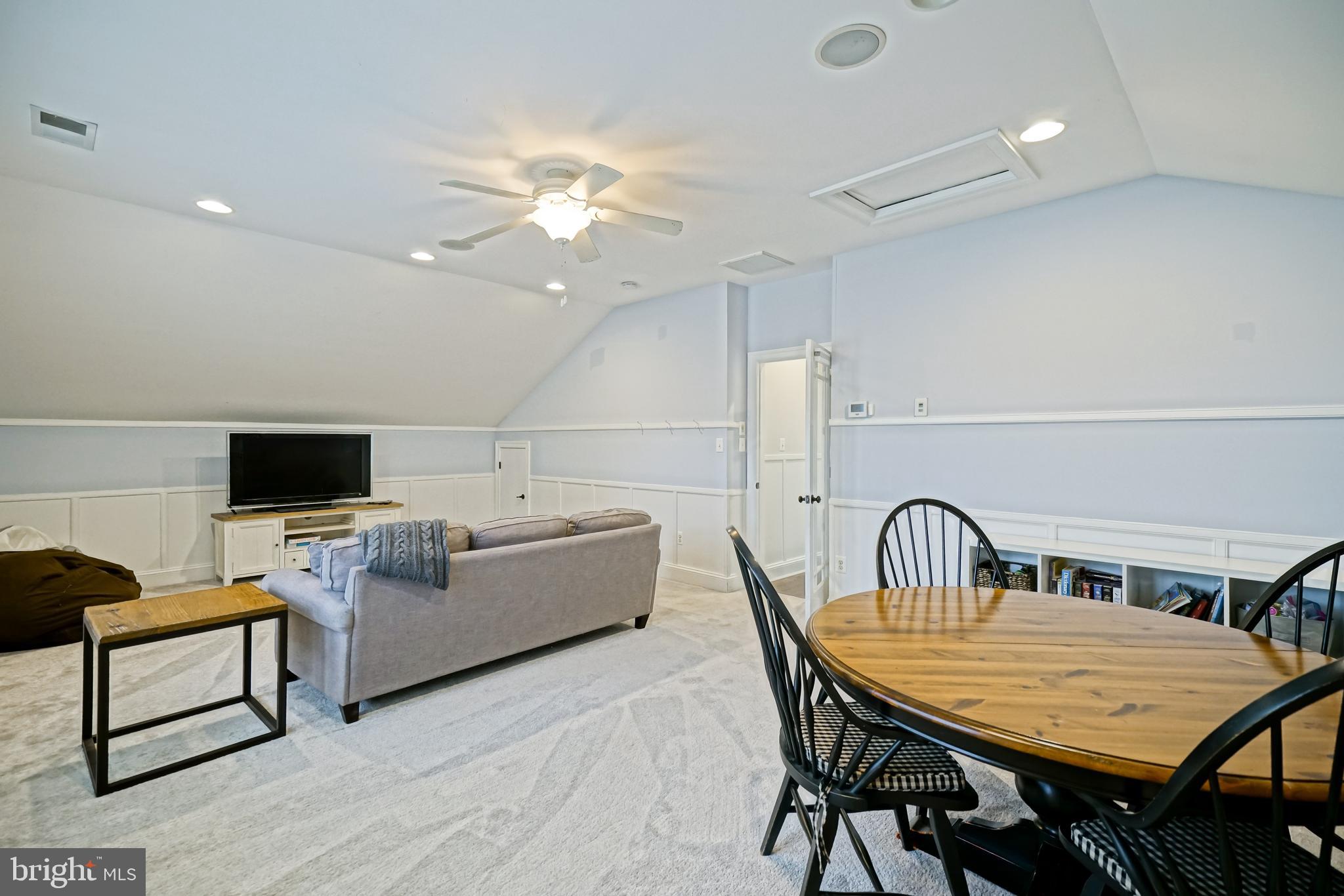 HAWKSEYE - Residential