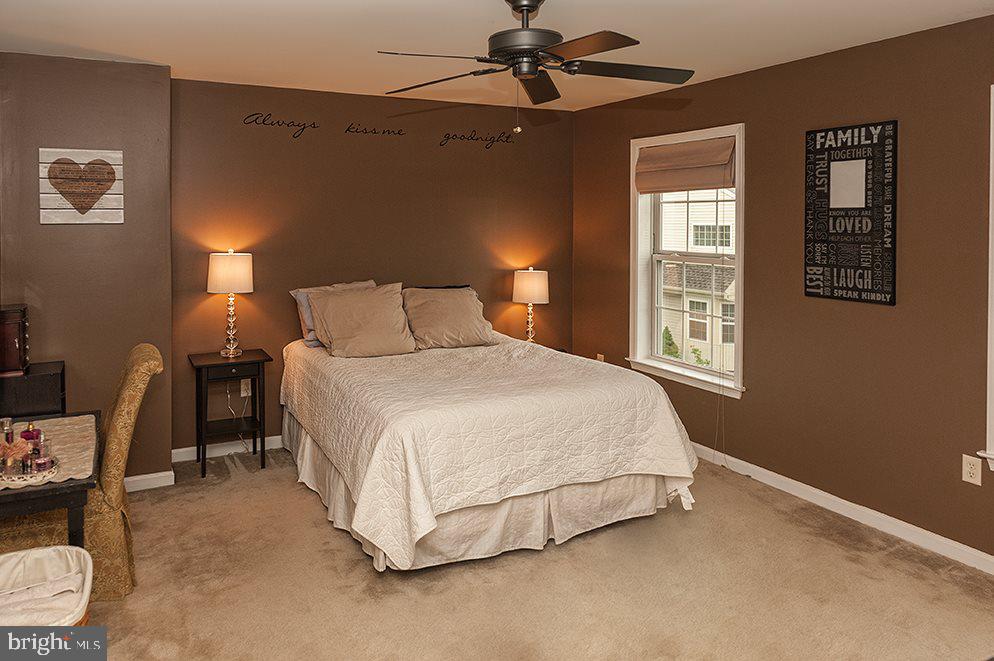 MAPLE GLEN - Residential