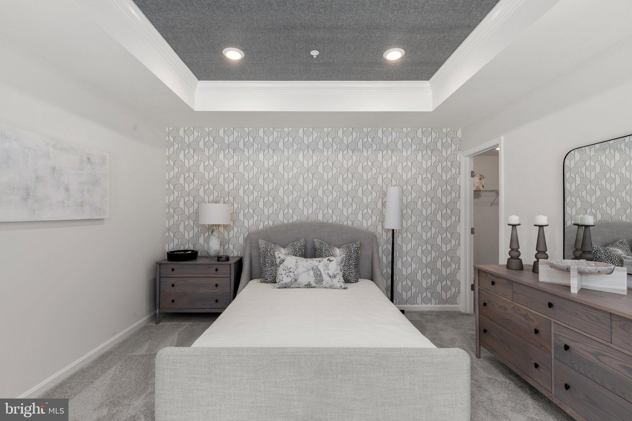 LAKEWOOD ESTATES - Residential