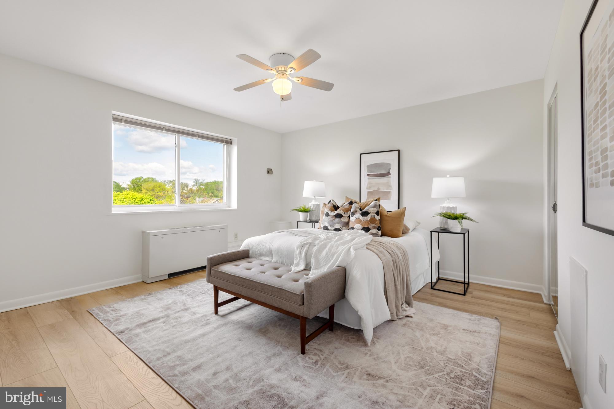 THE CAROLYN - Residential