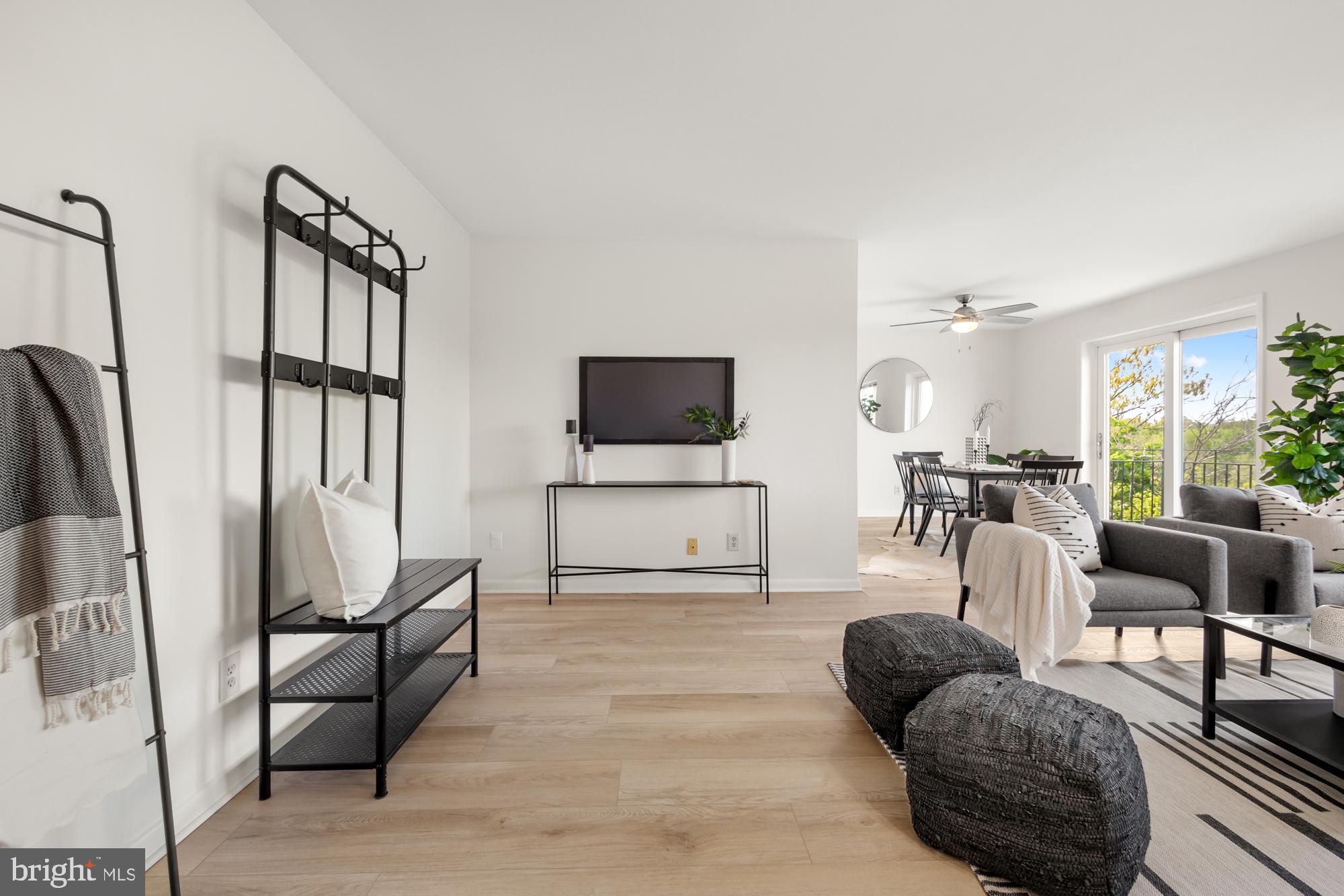 THE CAROLYN - Residential