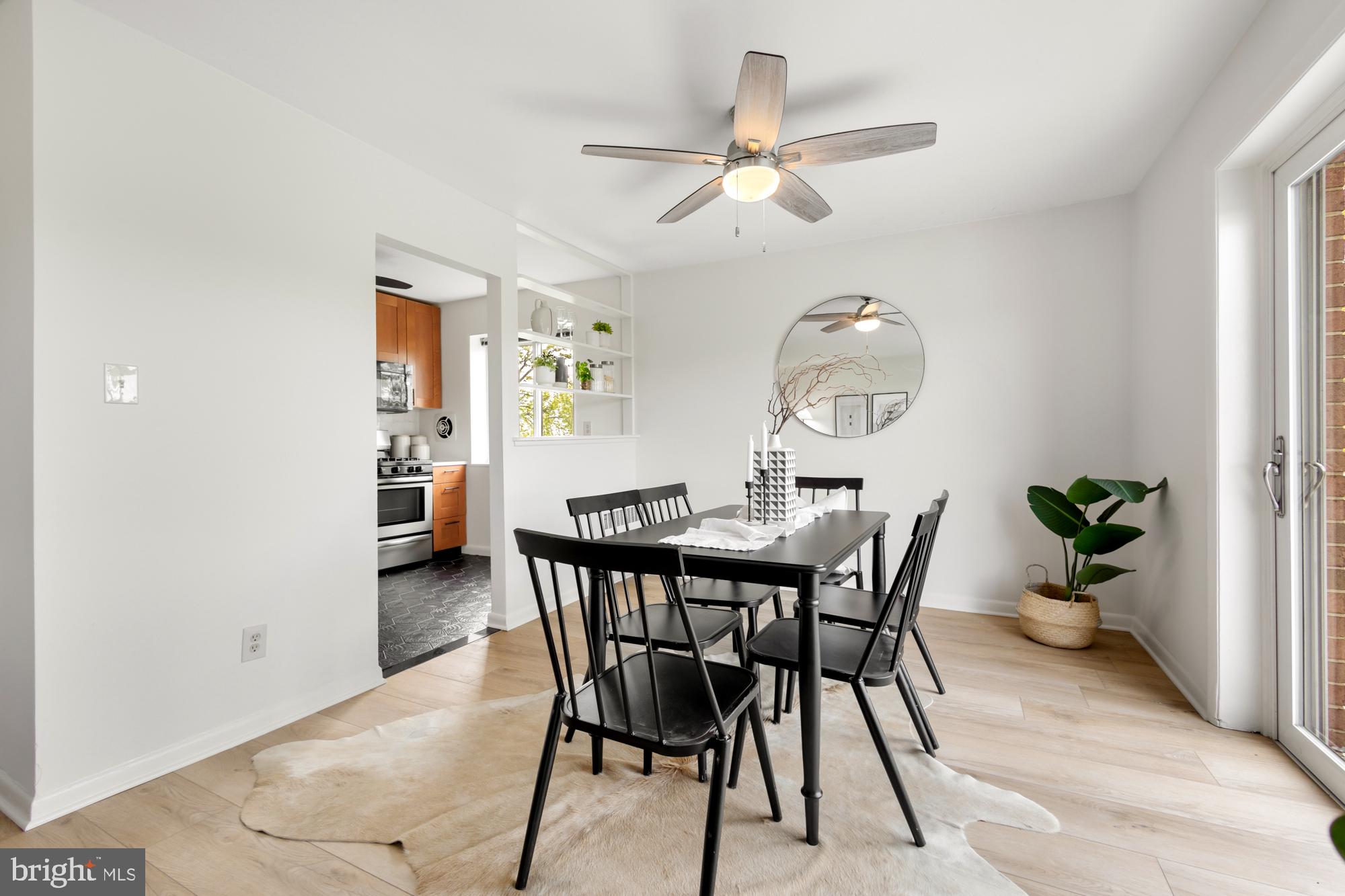 THE CAROLYN - Residential