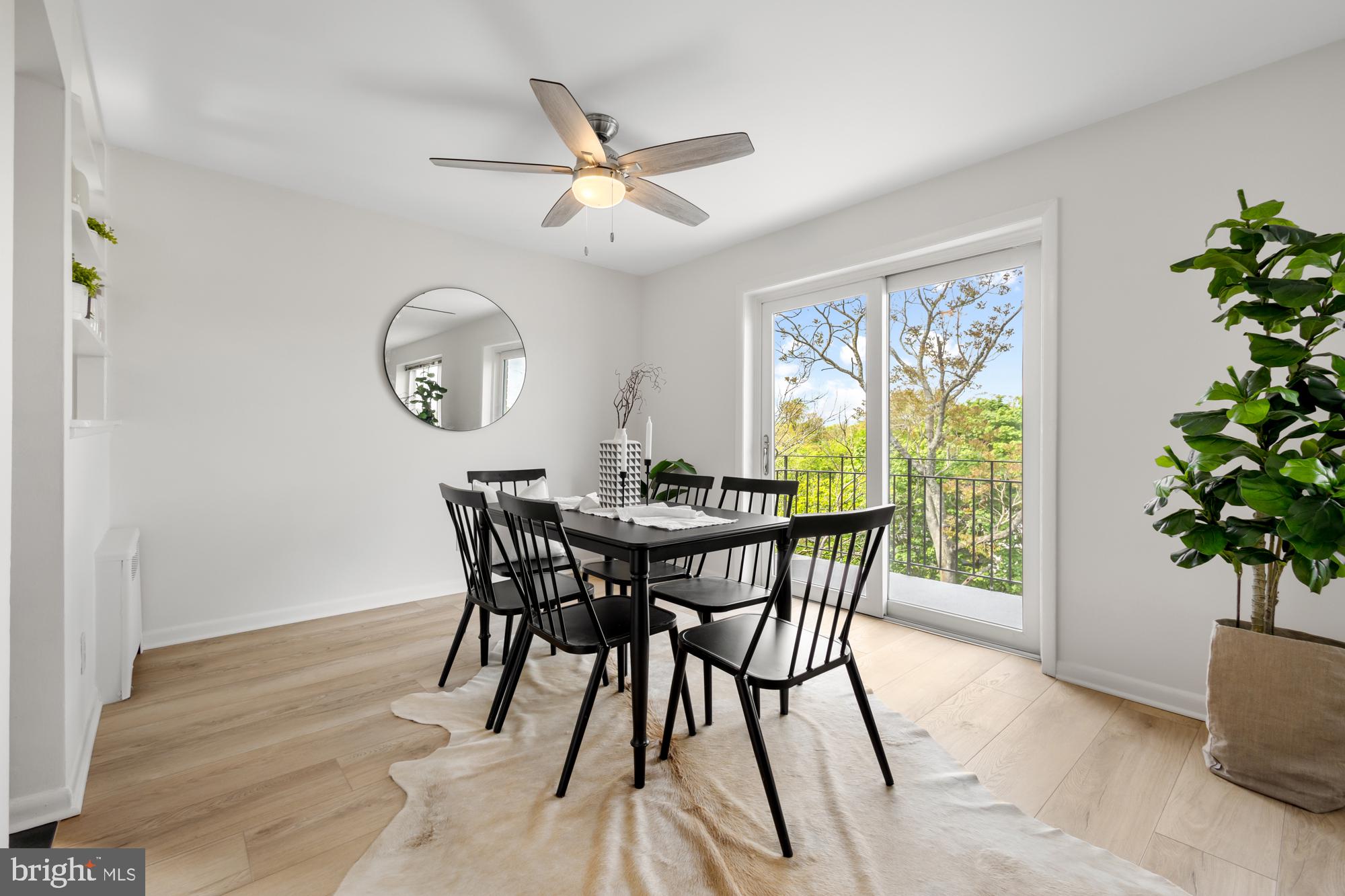 THE CAROLYN - Residential