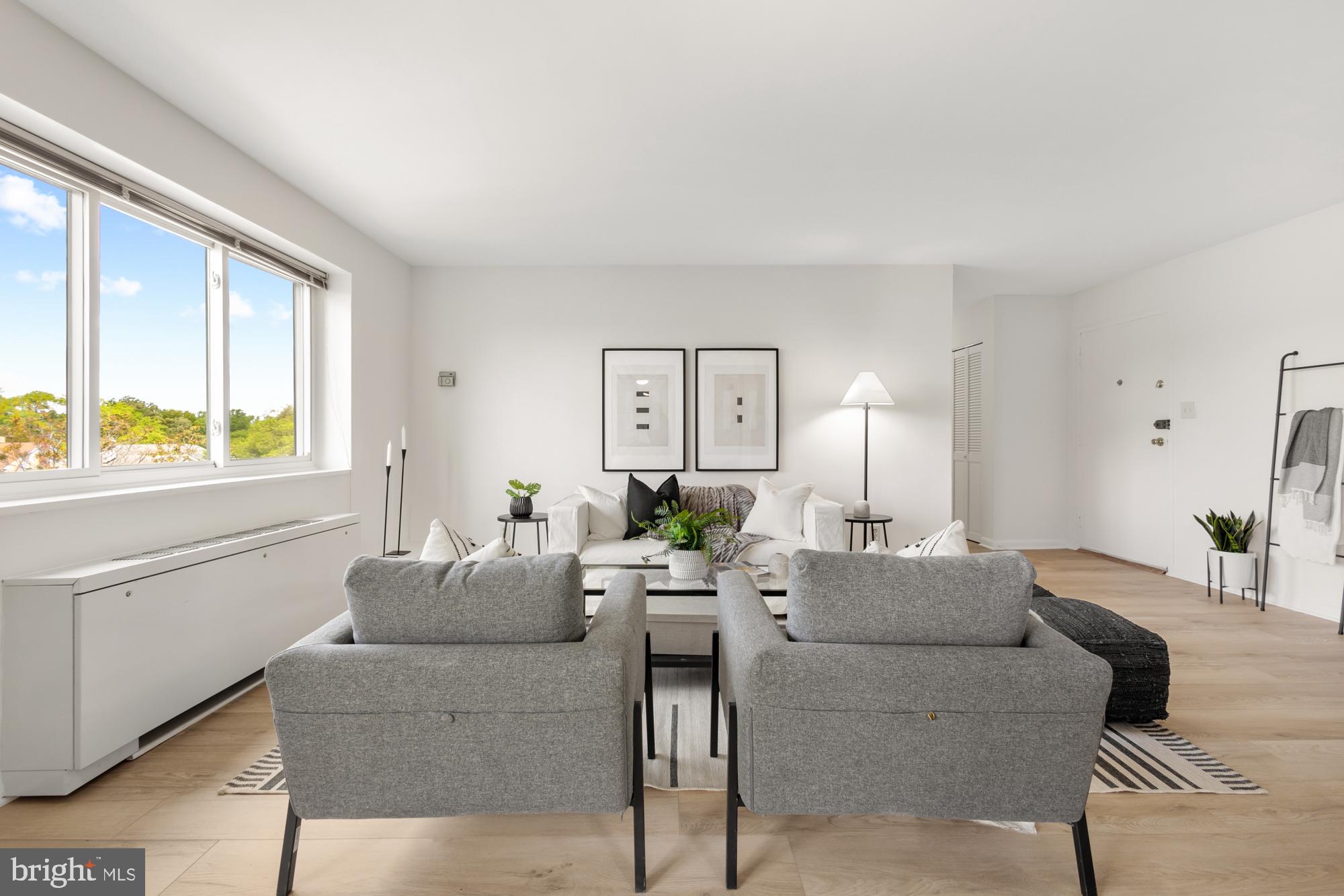 THE CAROLYN - Residential