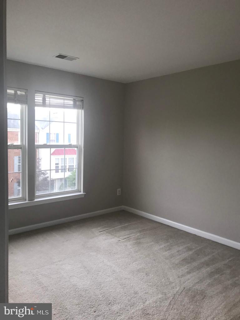 WELLESLEY - Residential Lease