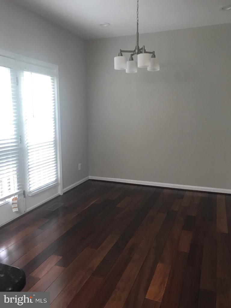 WELLESLEY - Residential Lease