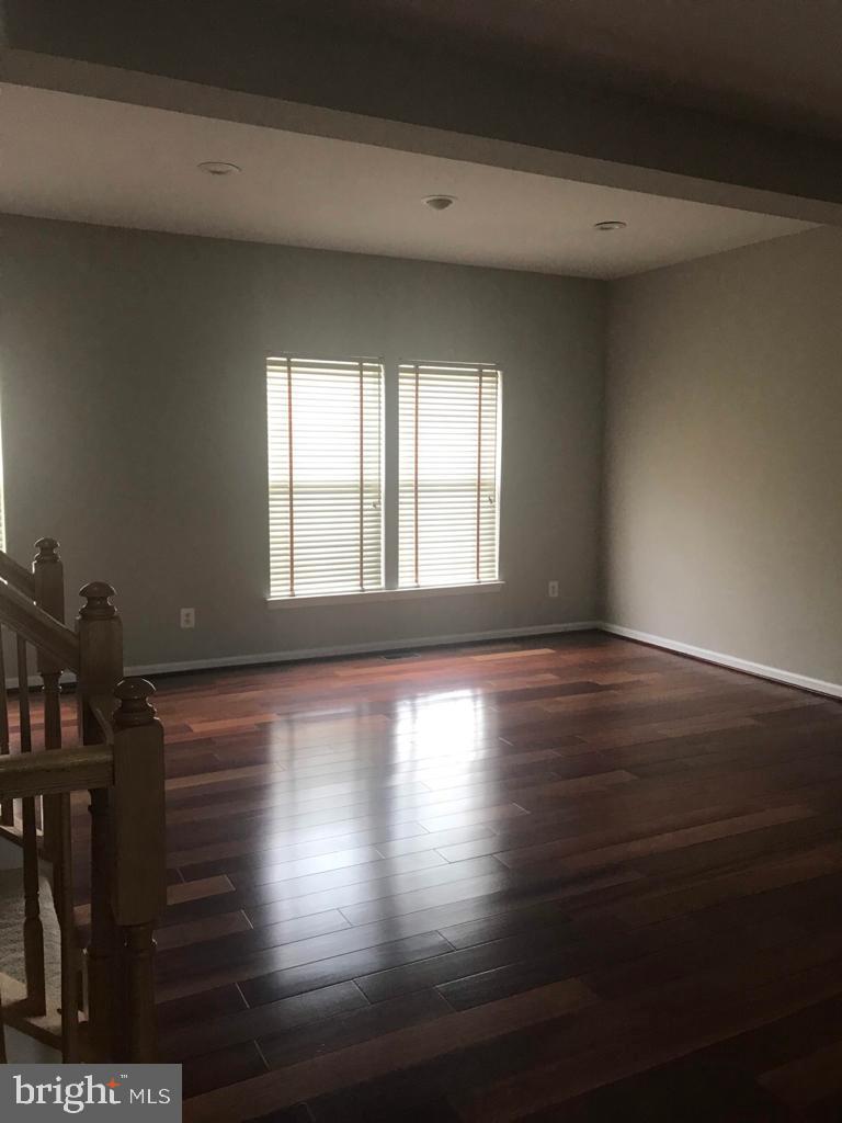 WELLESLEY - Residential Lease