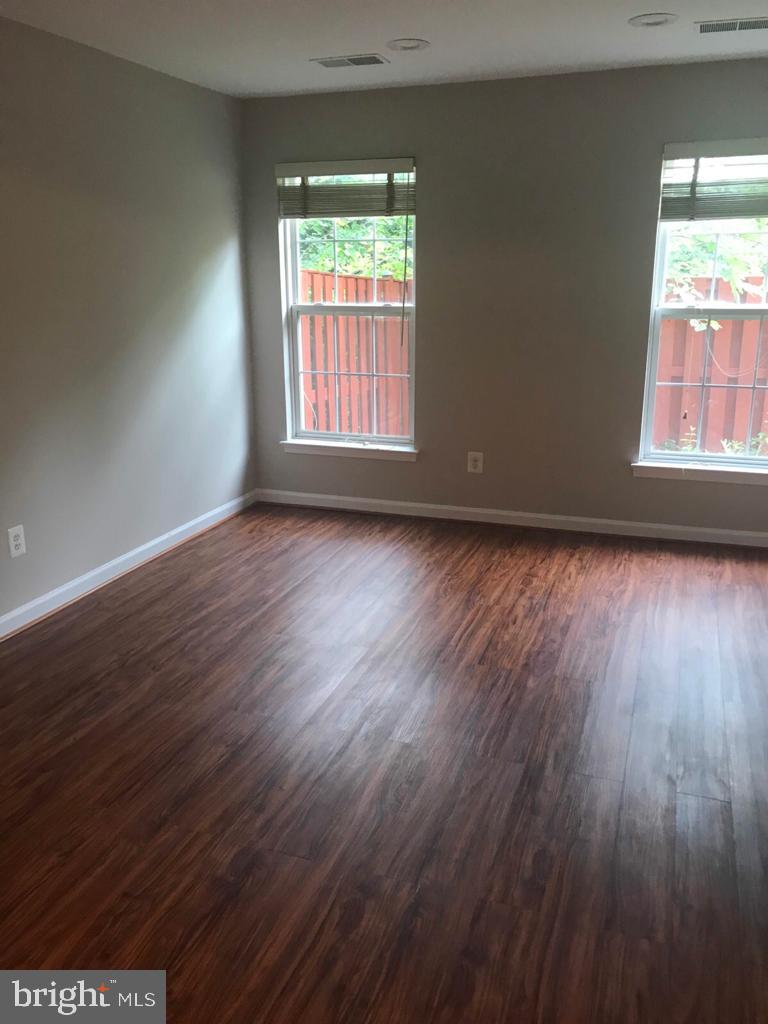 WELLESLEY - Residential Lease