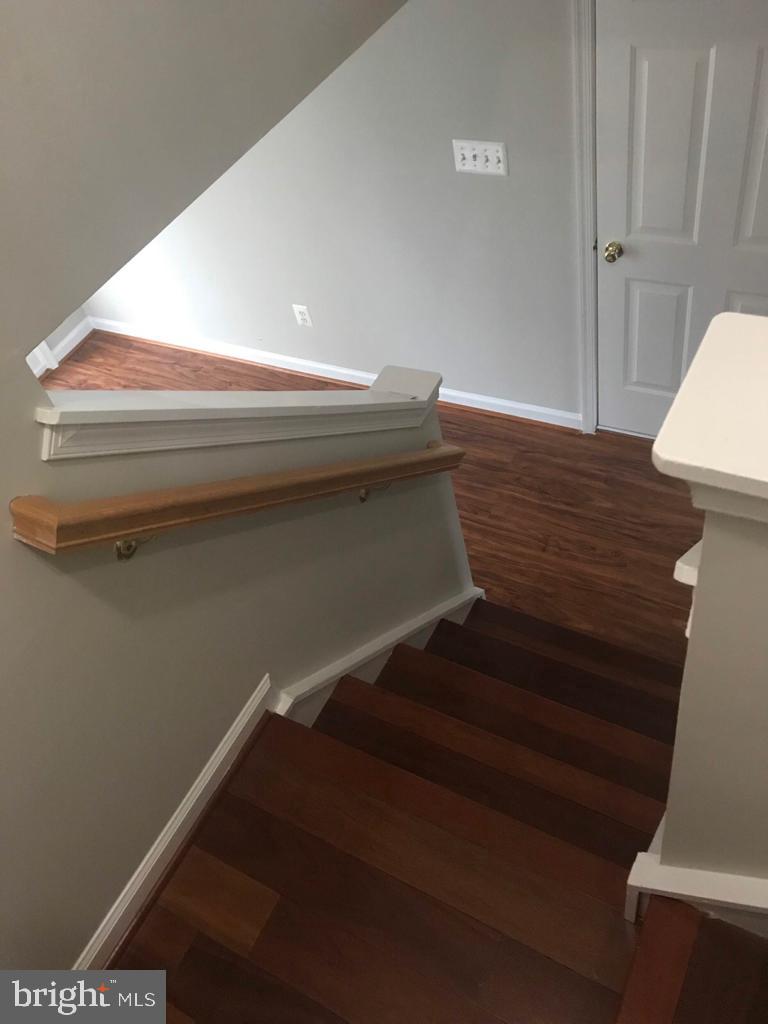 WELLESLEY - Residential Lease