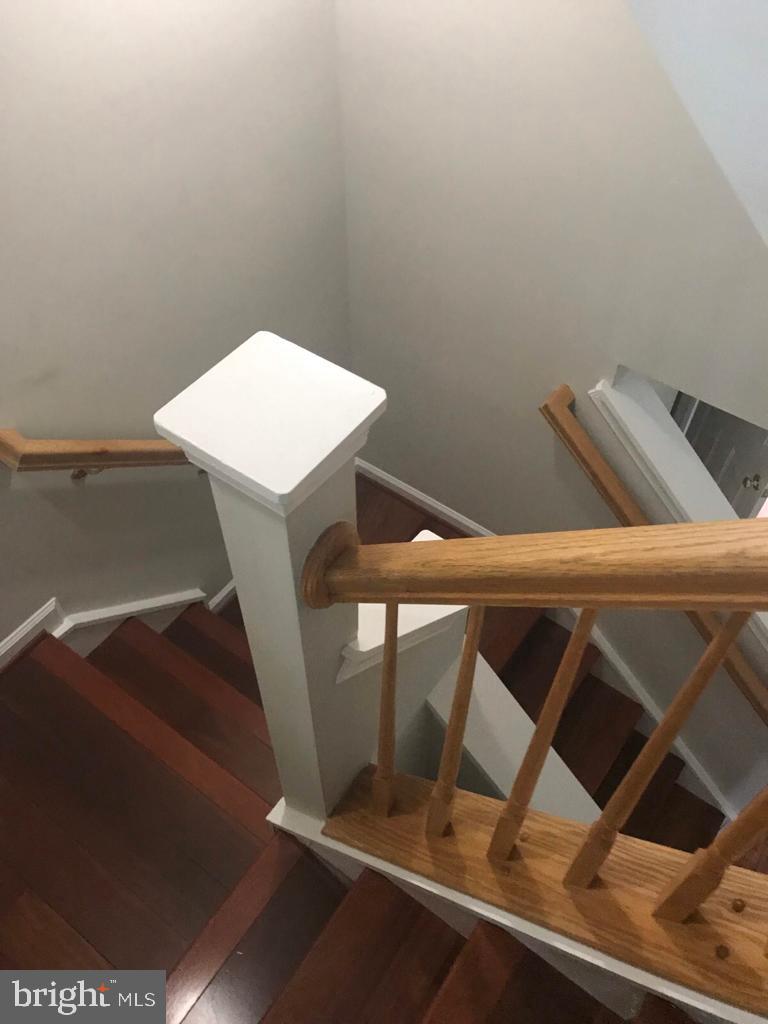 WELLESLEY - Residential Lease