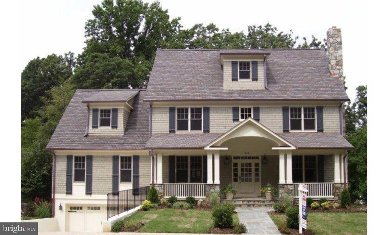 COUNTRY CLUB HILLS - Residential