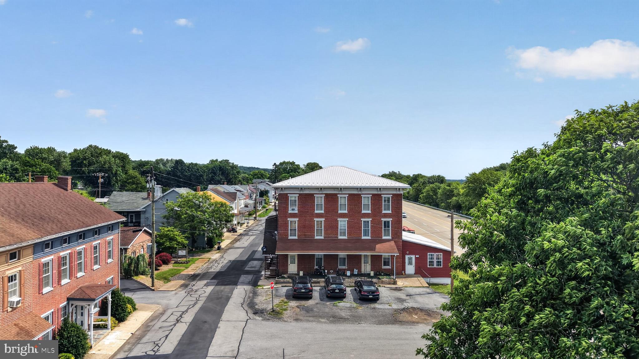 403 N FRONT STREET