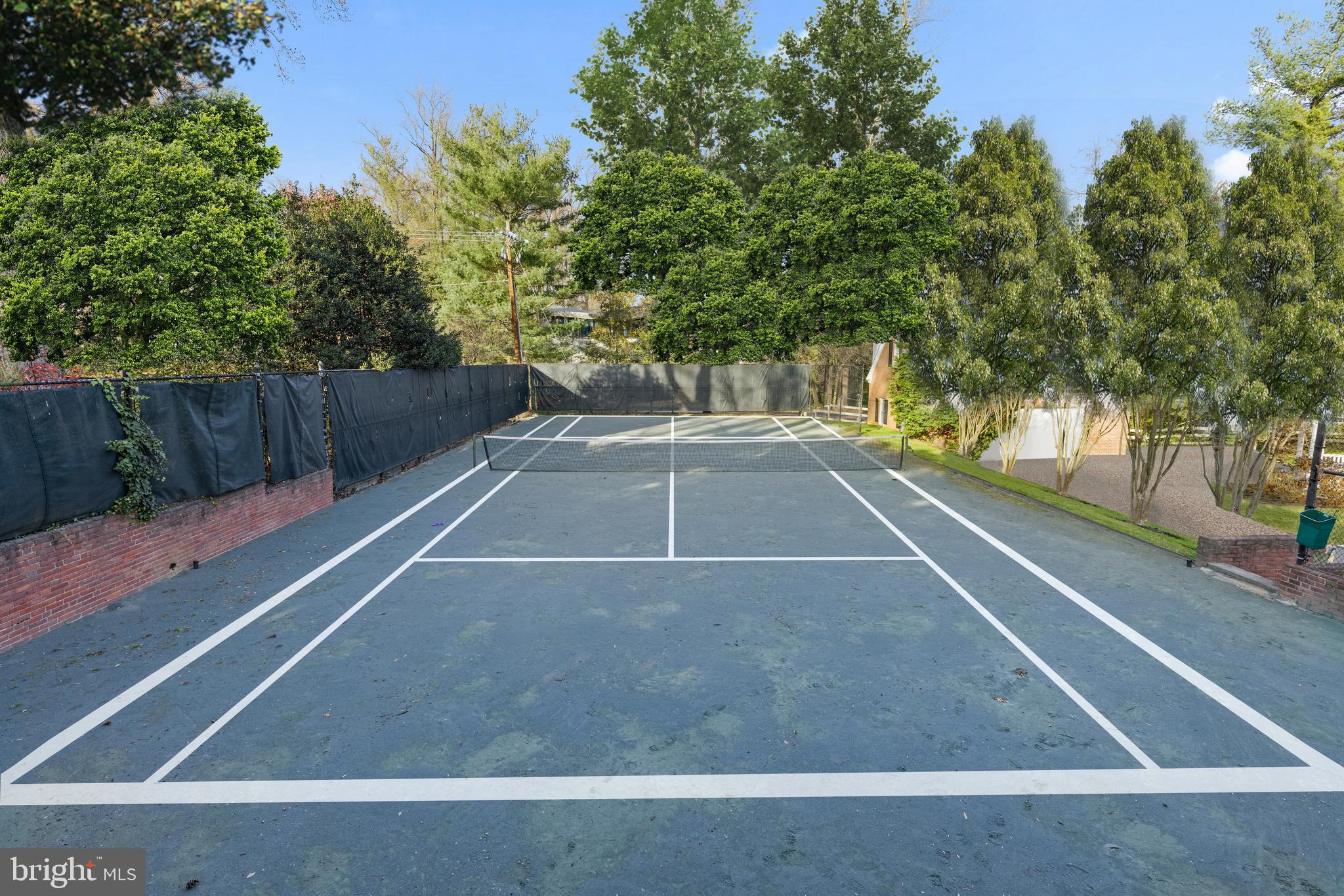 7116 GLENBROOK ROAD