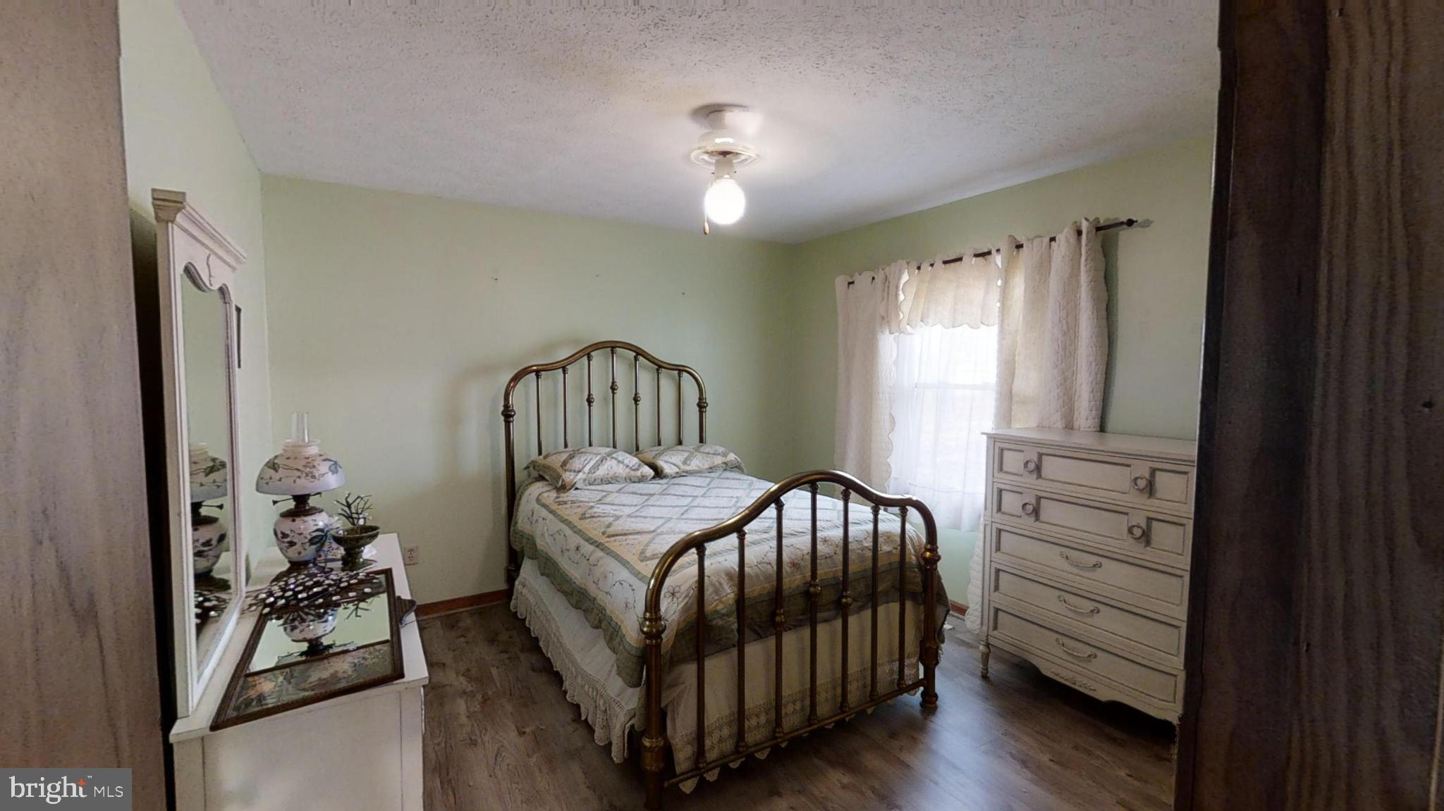 PINE HARBOUR - Residential Lease