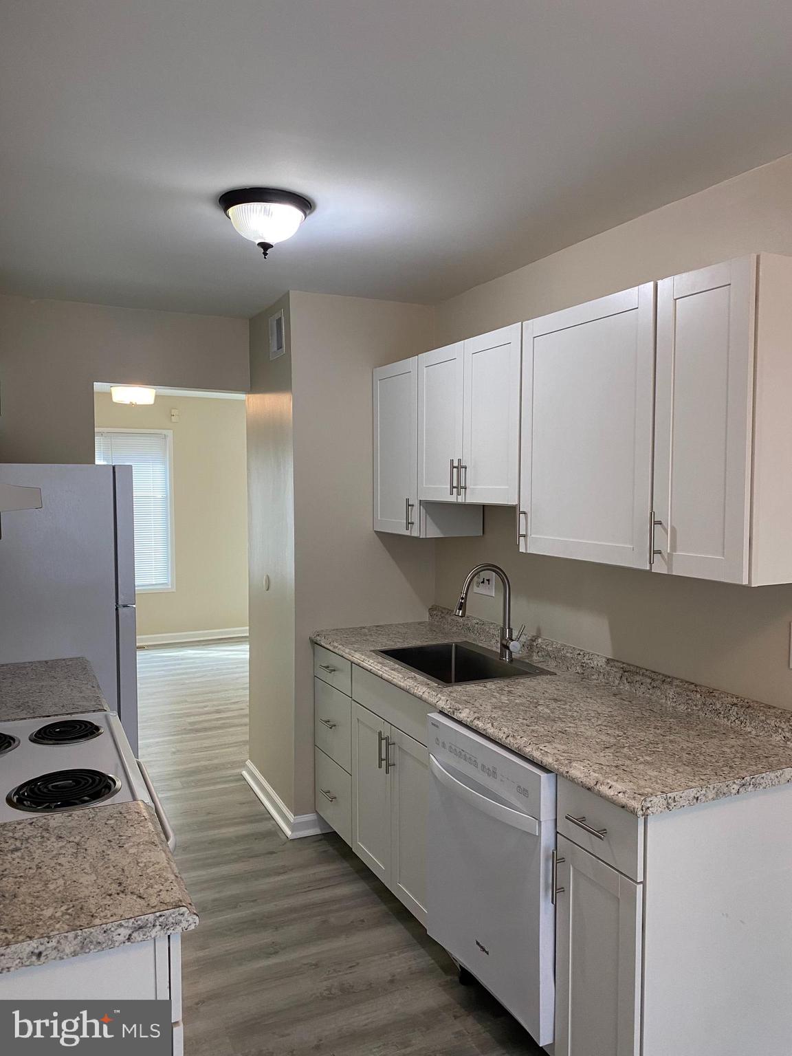 WOODMARK OF LAKE RIDGE - Residential Lease