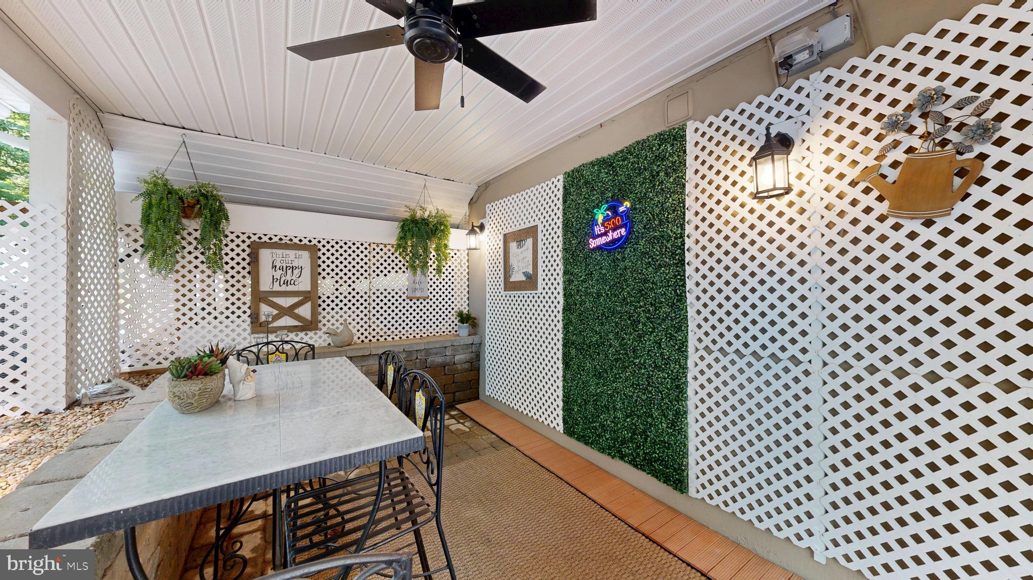 SHADOWALK - Residential