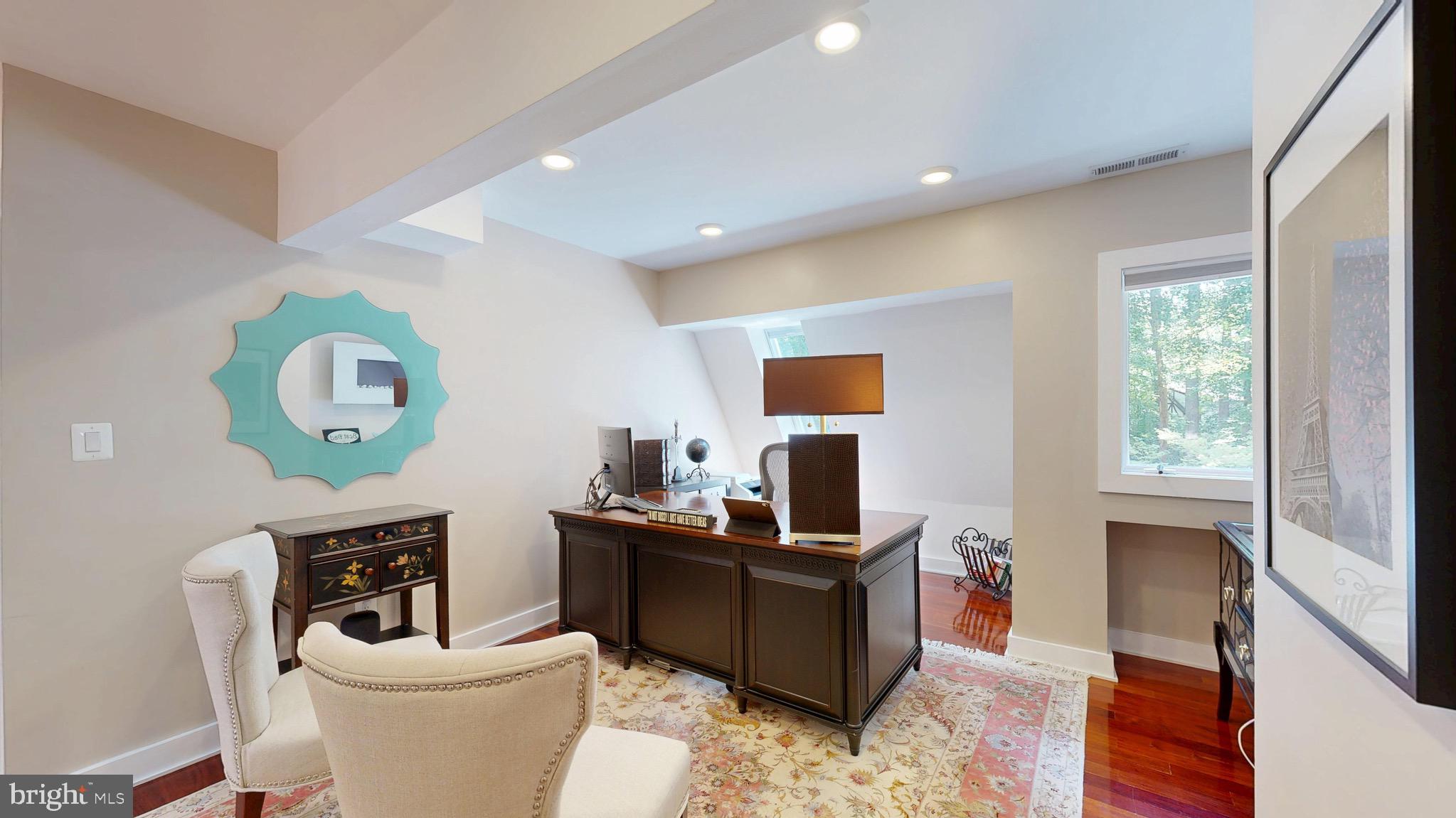 SHADOWALK - Residential