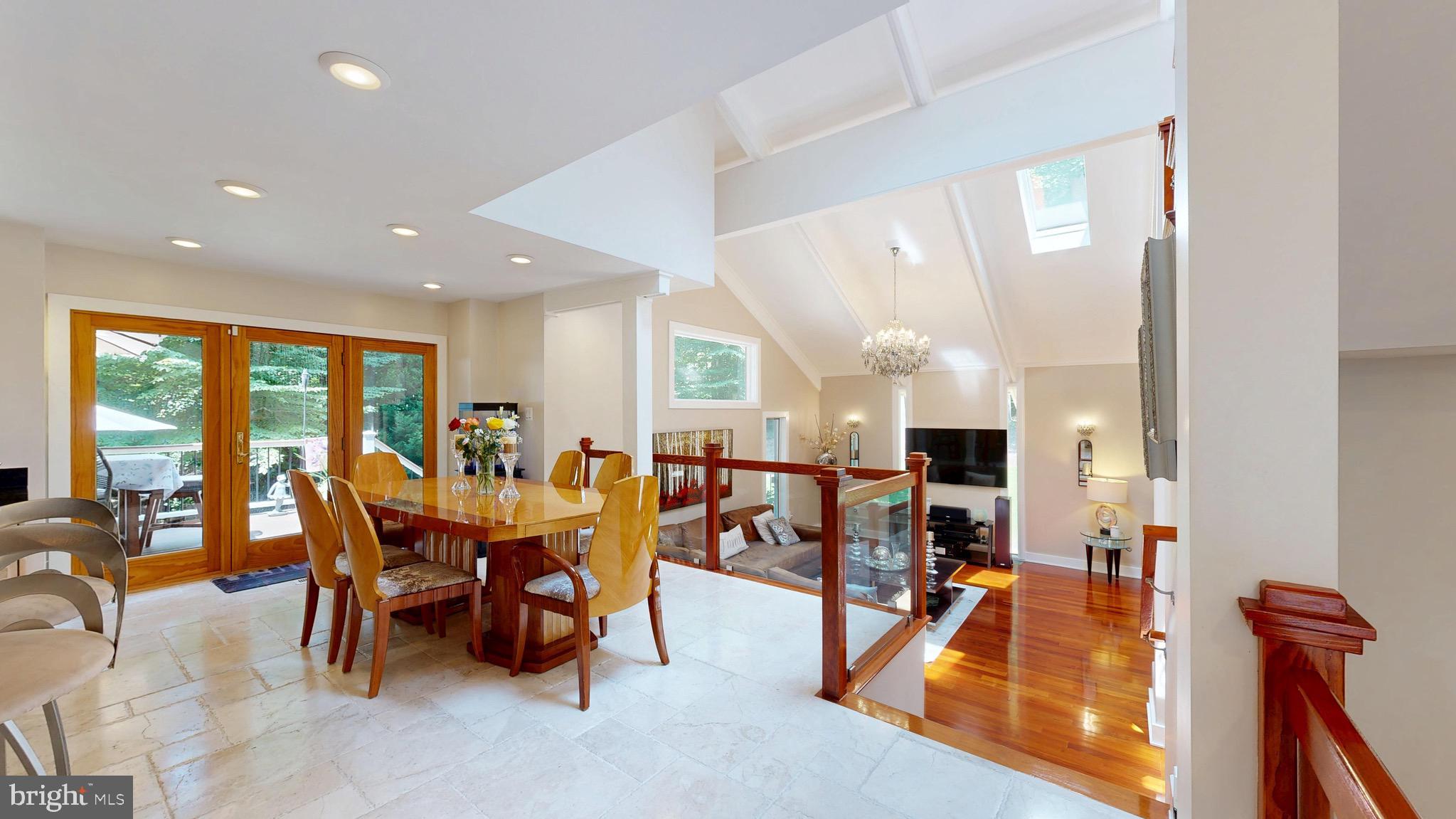 SHADOWALK - Residential