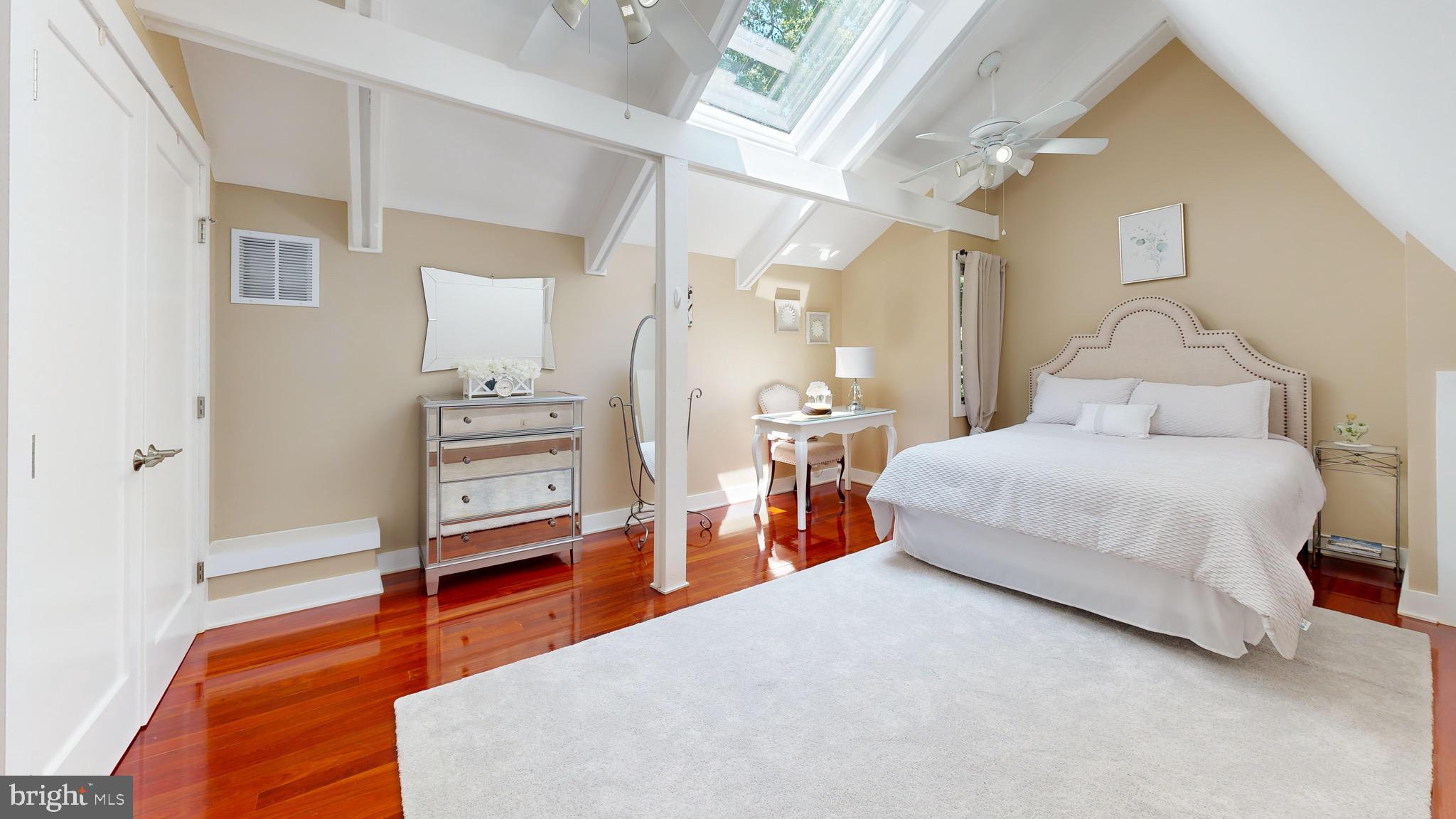 SHADOWALK - Residential