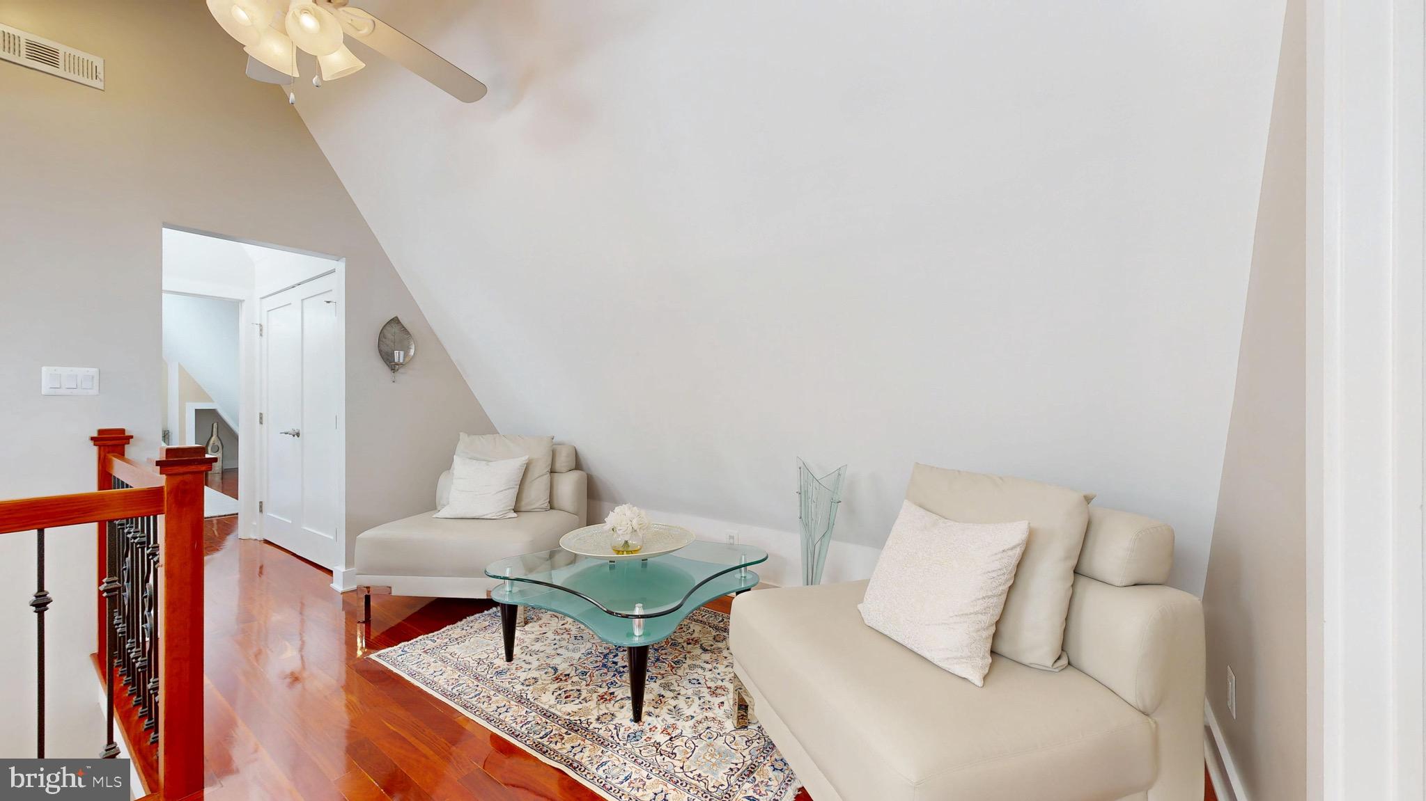 SHADOWALK - Residential