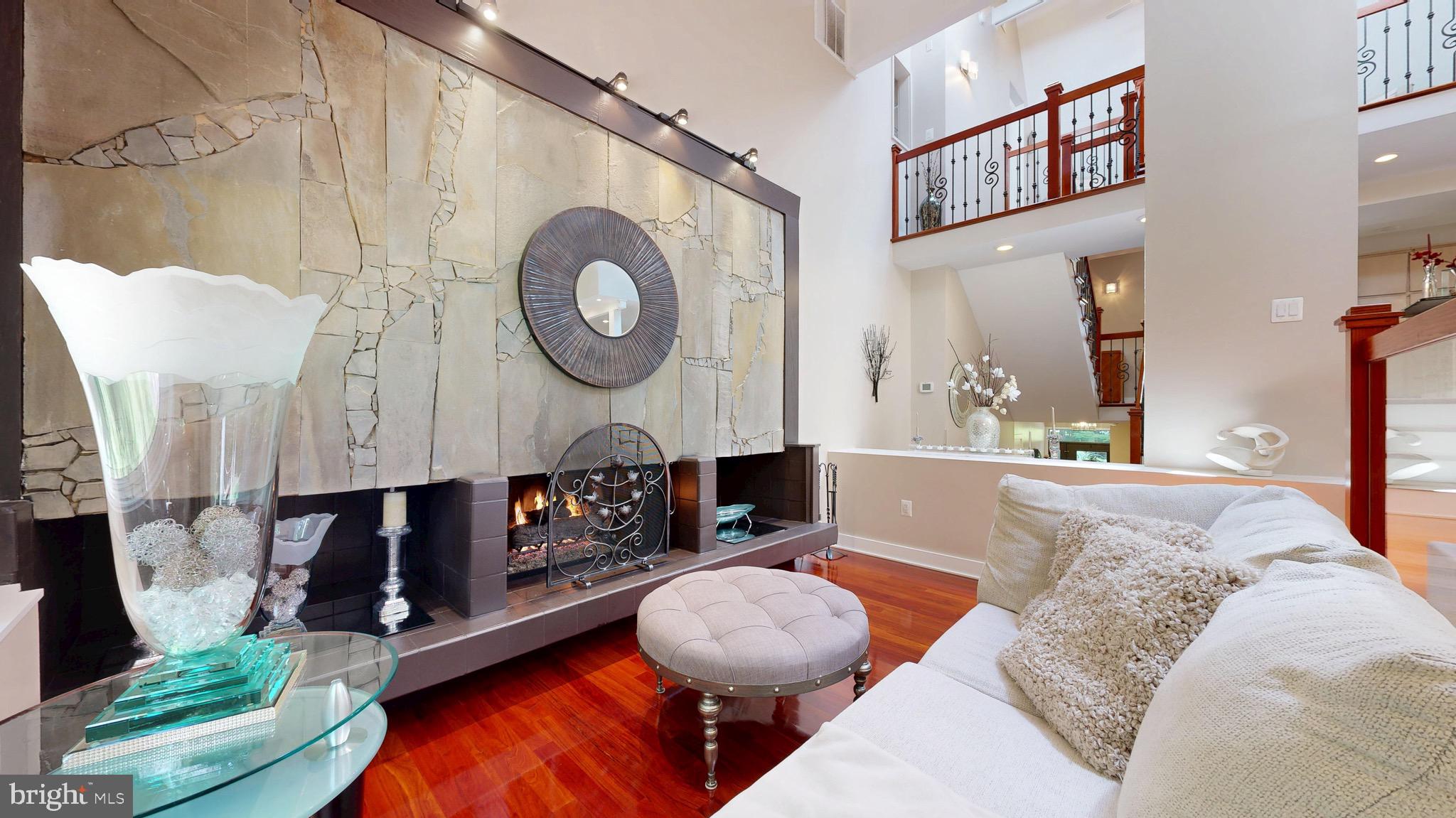 SHADOWALK - Residential