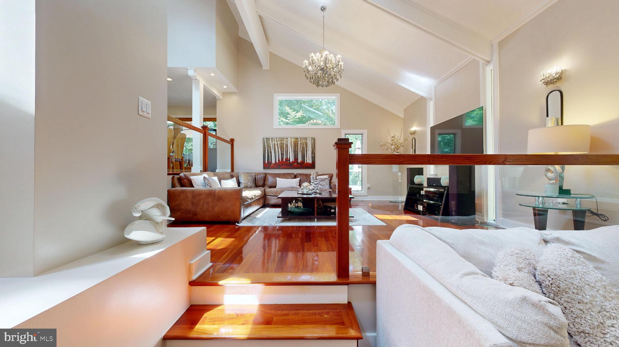 SHADOWALK - Residential