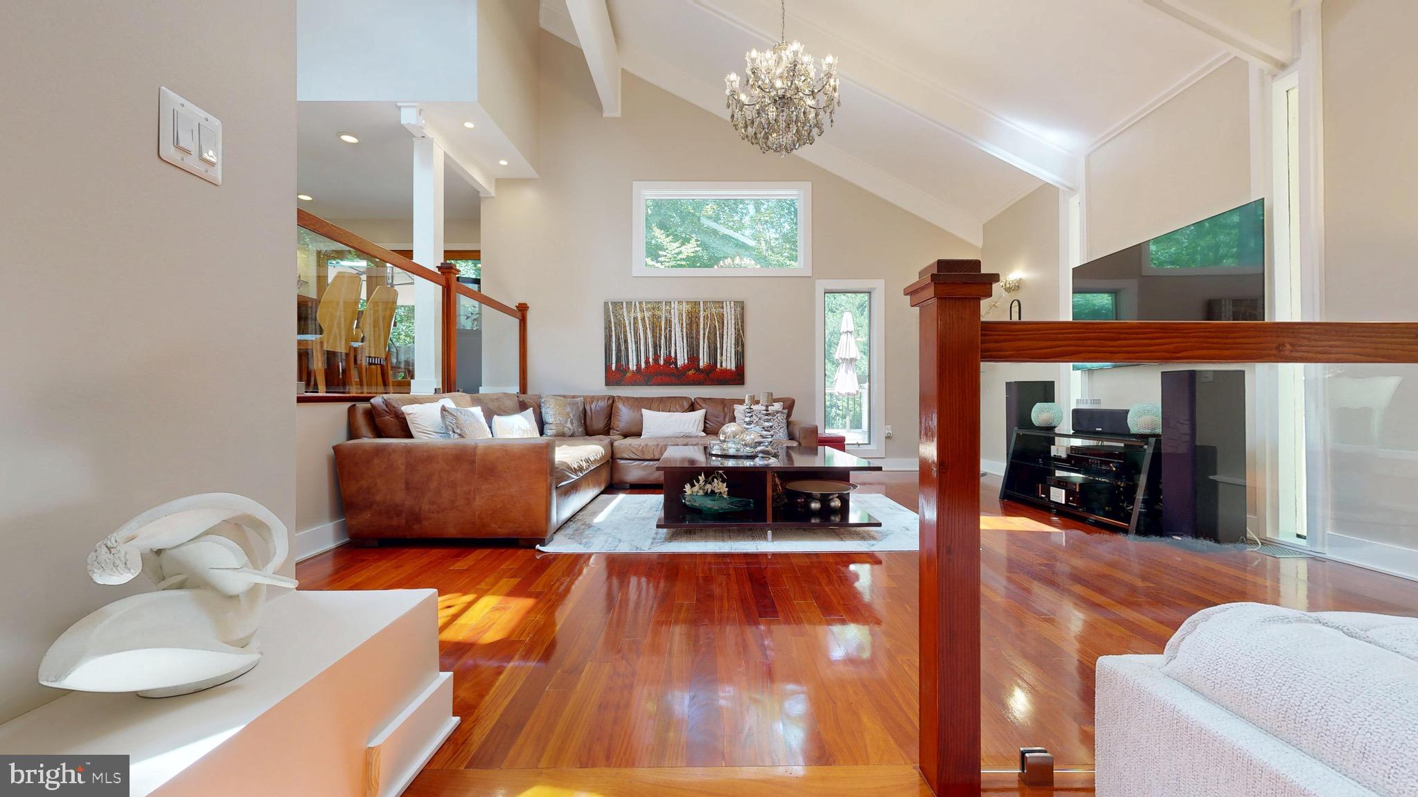 SHADOWALK - Residential