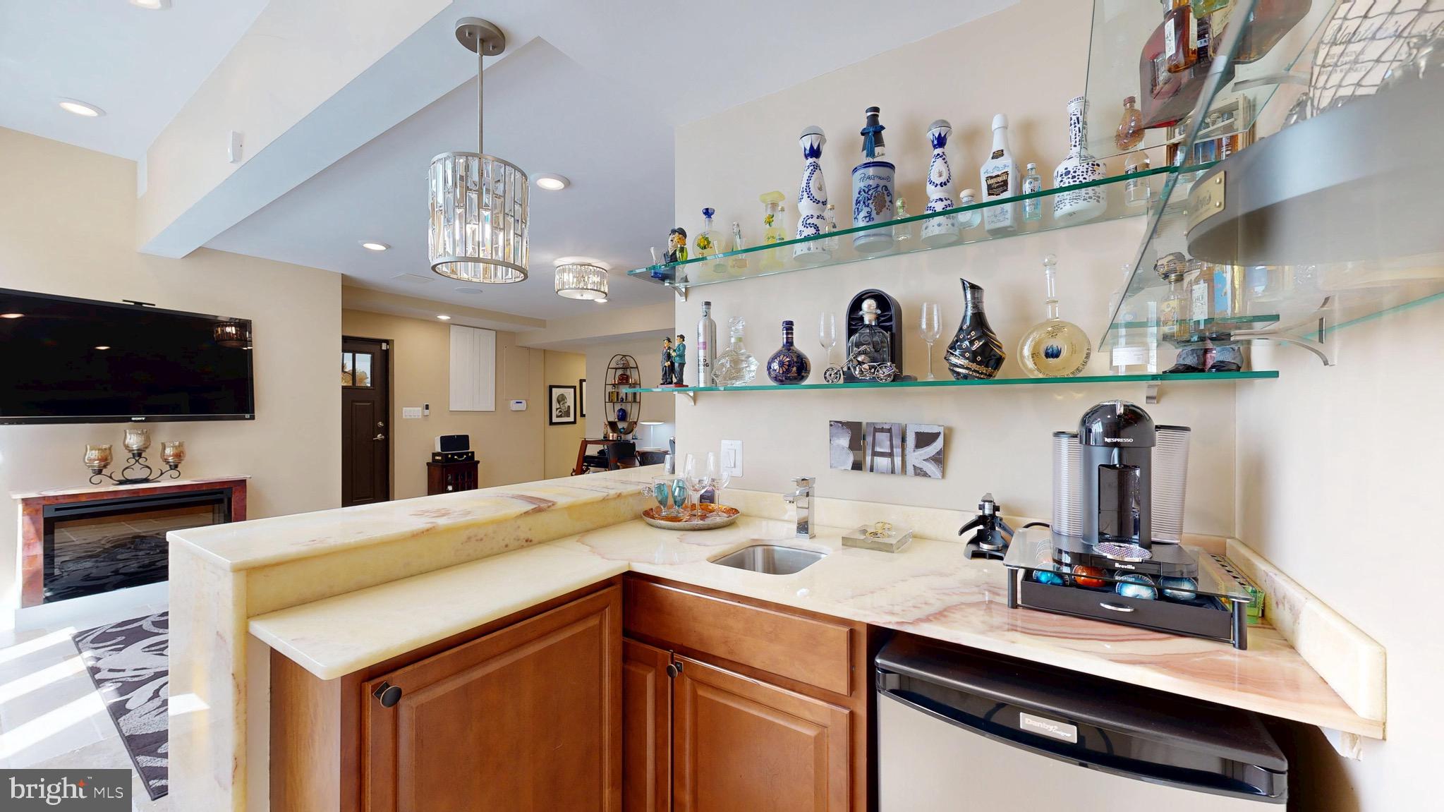 SHADOWALK - Residential