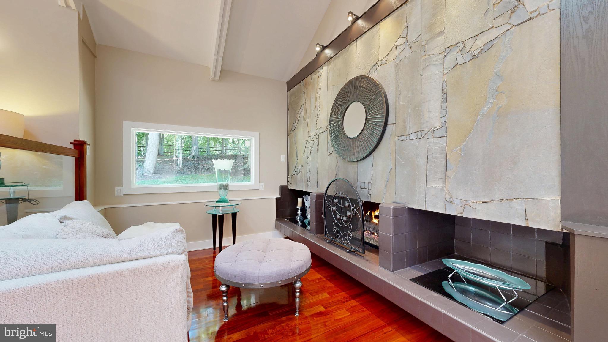 SHADOWALK - Residential